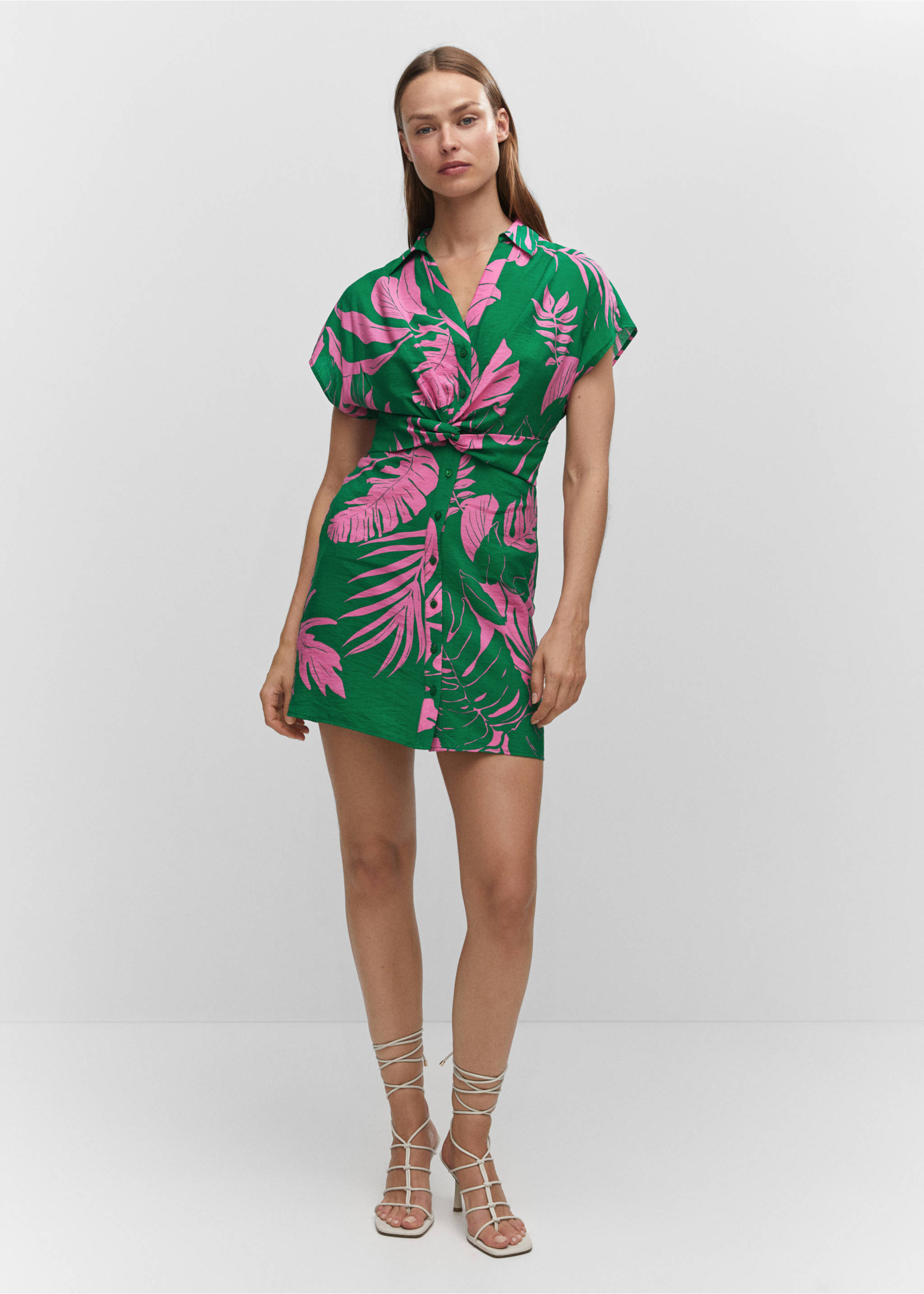 Rochie tip cămașă tropicală - Plan general, Verde. Ref: 57050249-00.