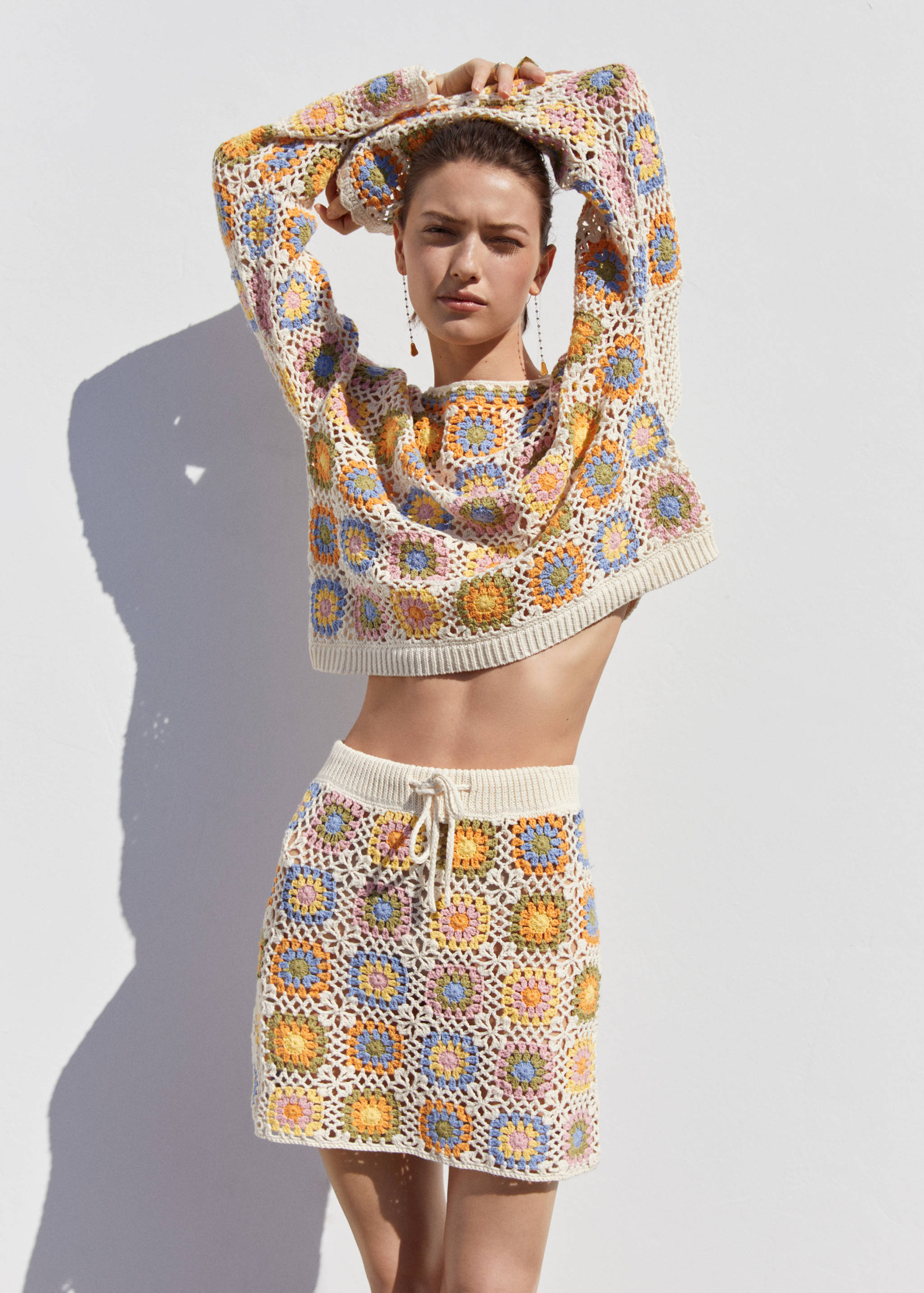 Crochet jumper with flared sleeves - Medium plane