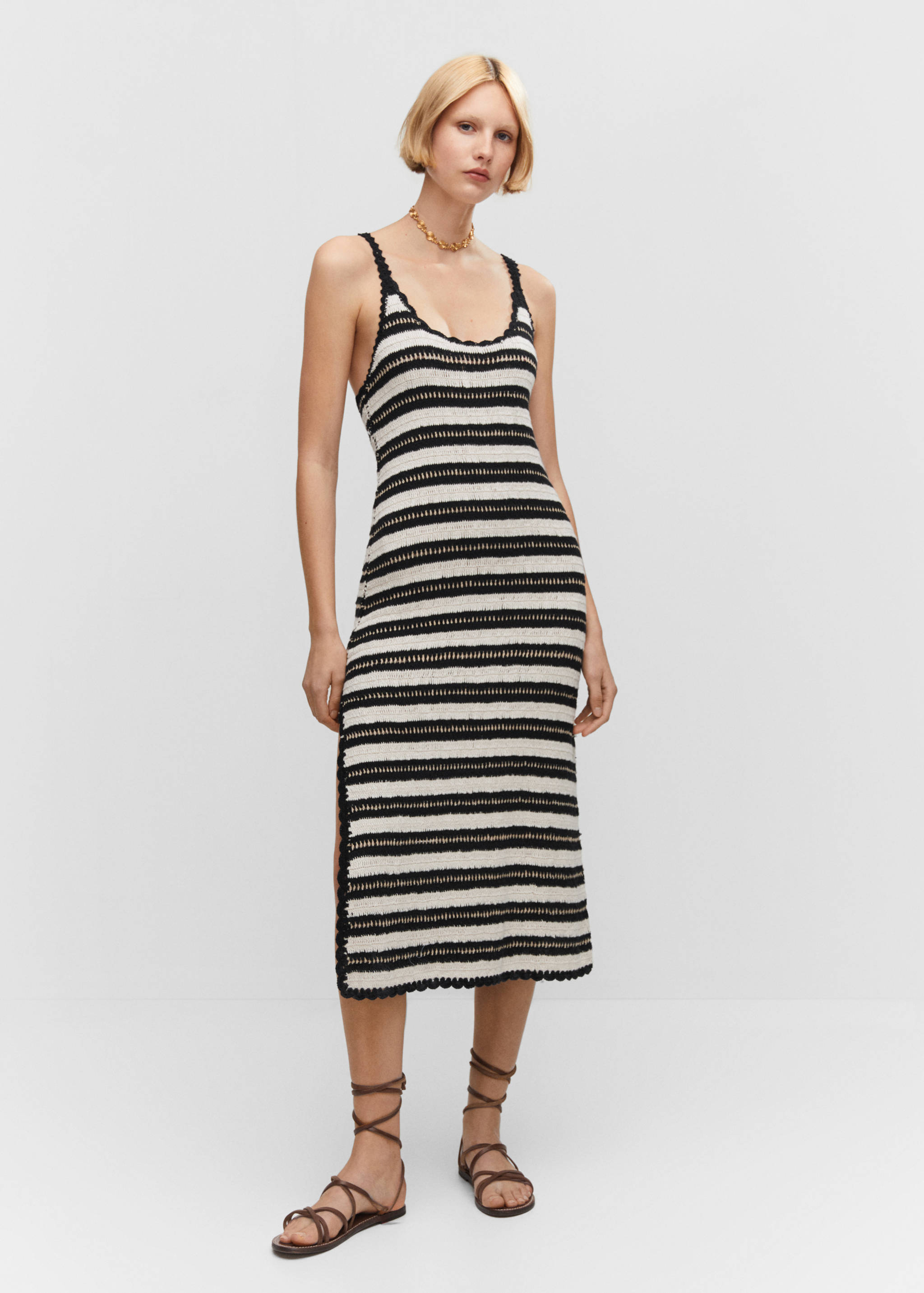 Striped crochet dress - General plane