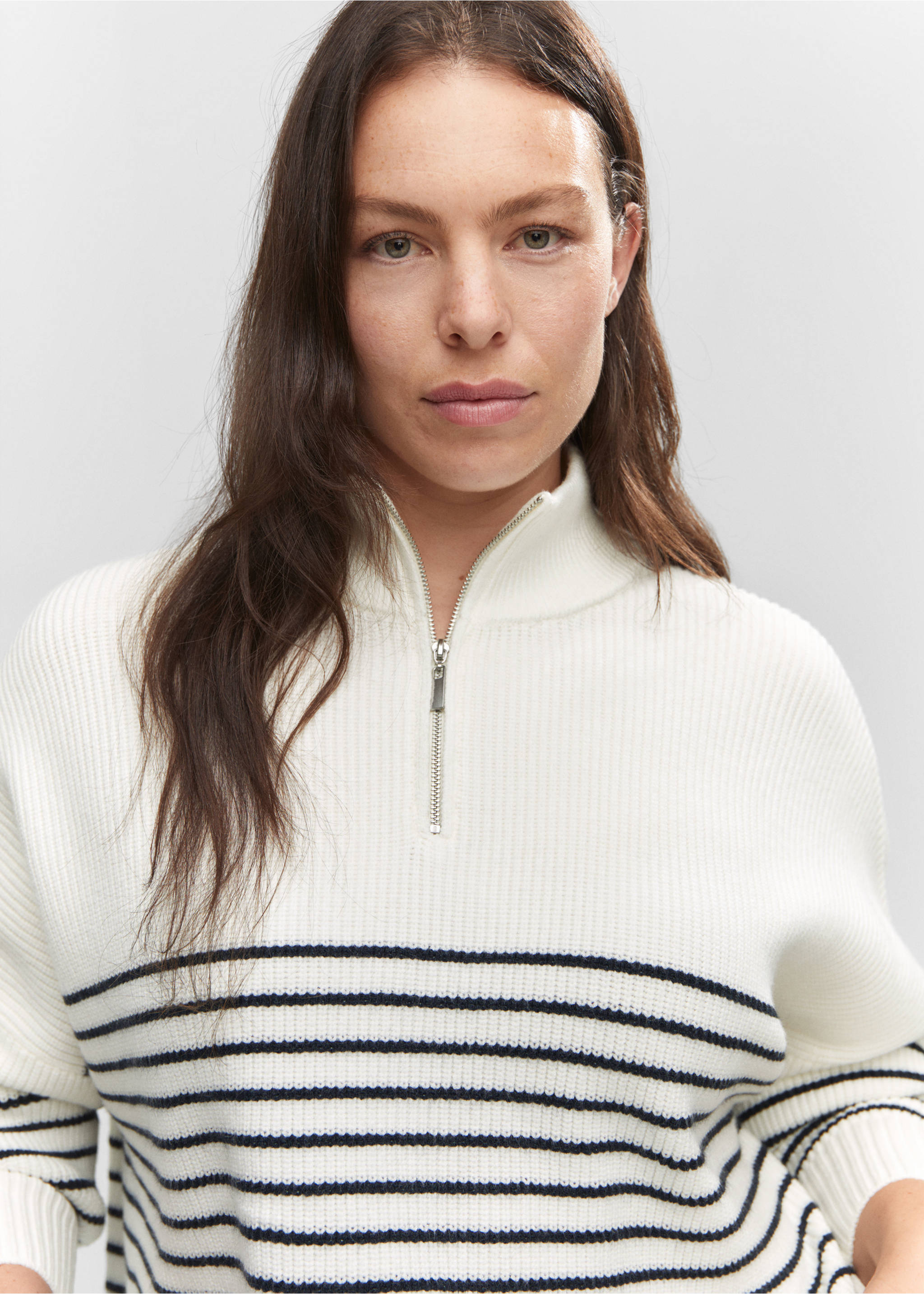 Striped sweater with zip - Details of the article 4, Navy. Ref: 57050259-00.