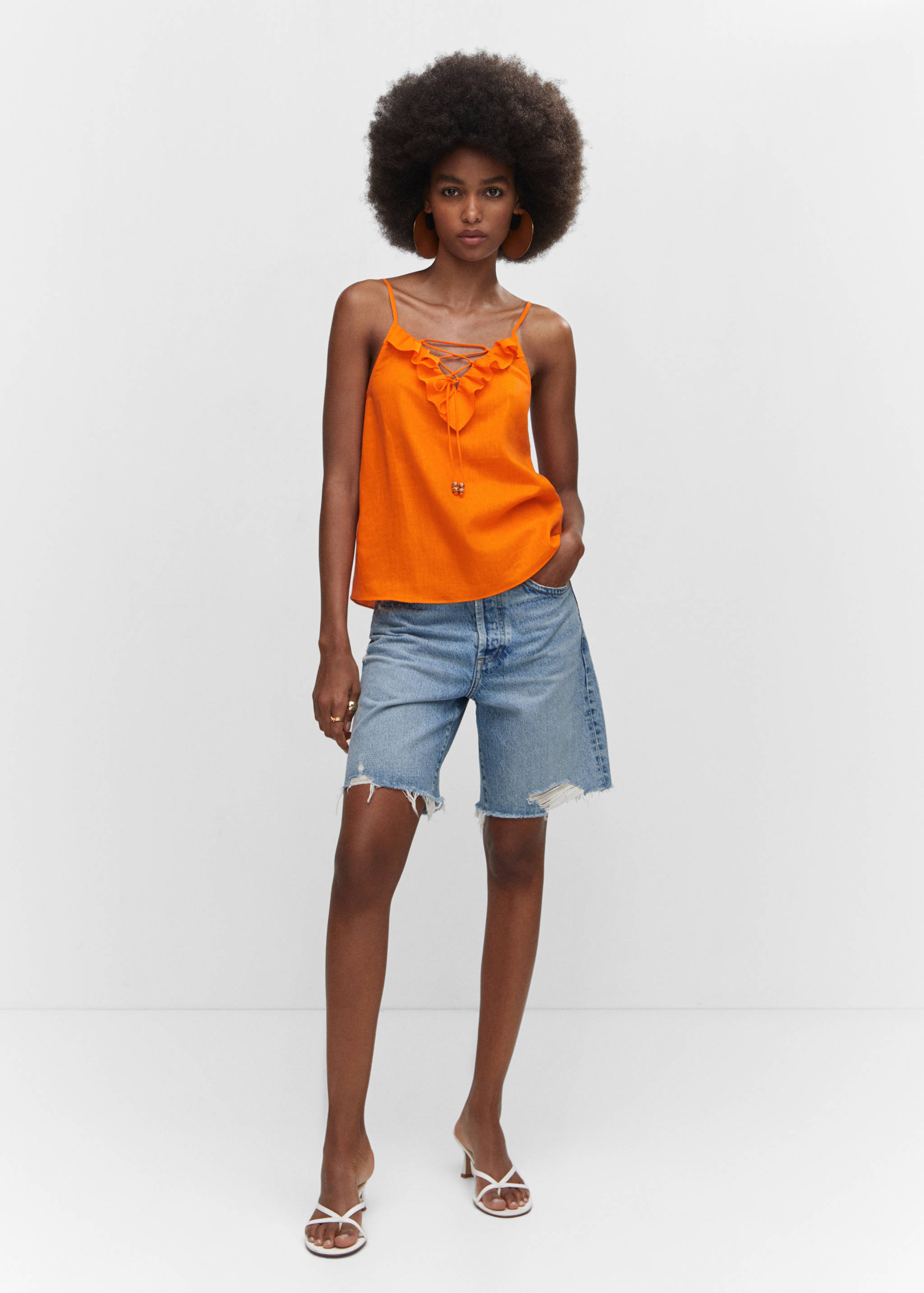 Ruffled top with adjustable drawstring - General plane