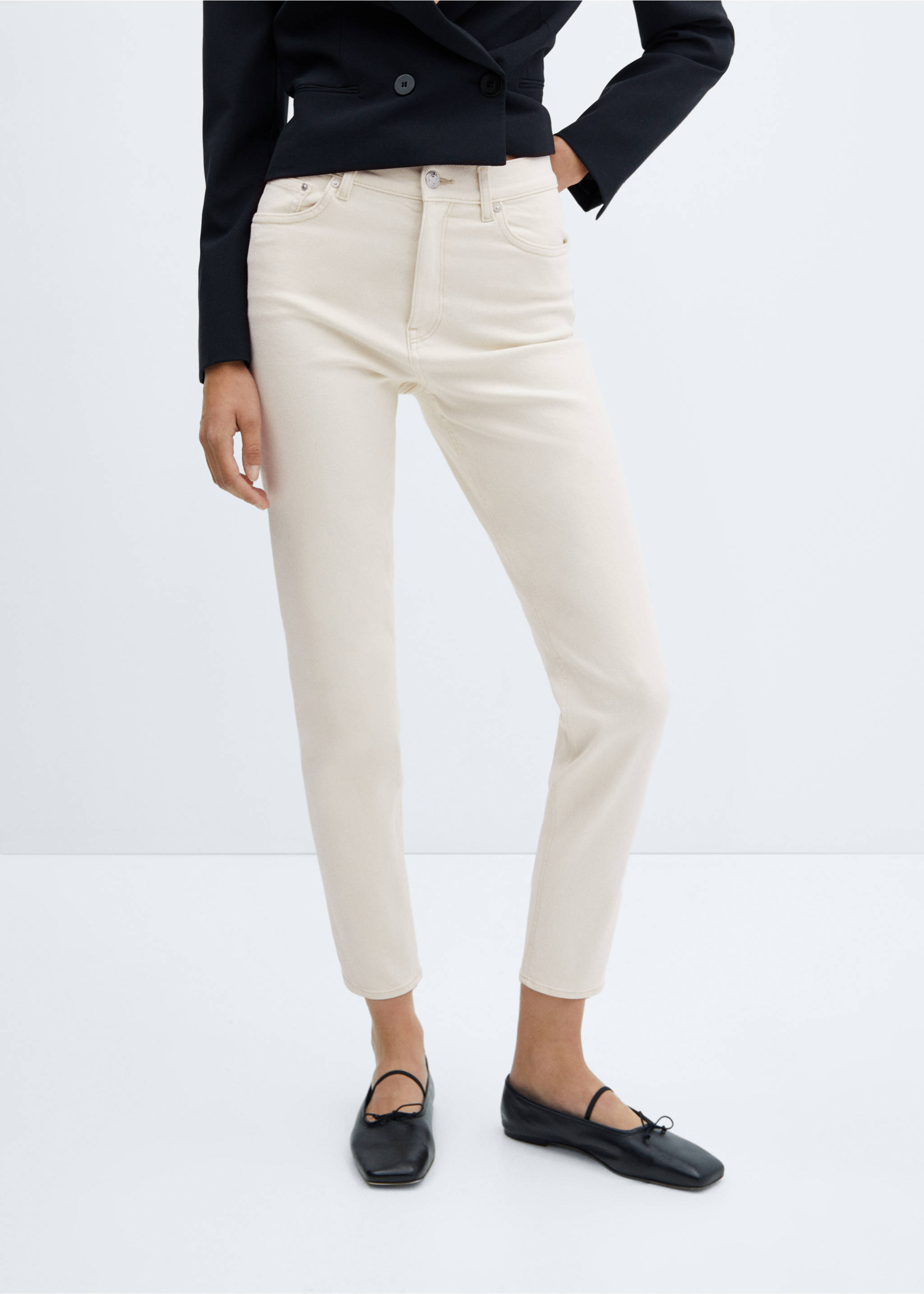 Newmom comfort high-rise jeans - Medium plane, Off White. Ref: 57050290-00.