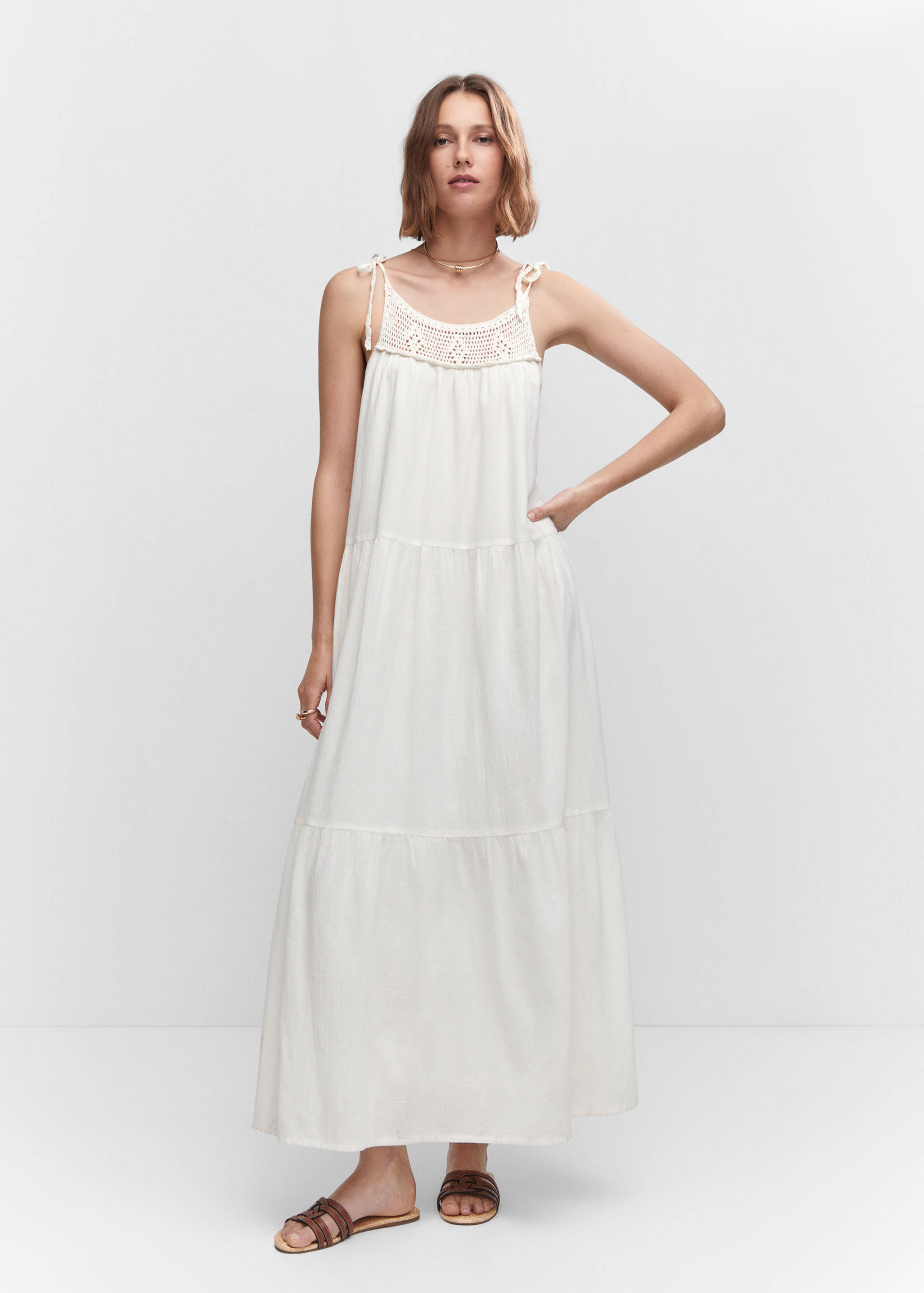 Long crochet panel dress - General plane