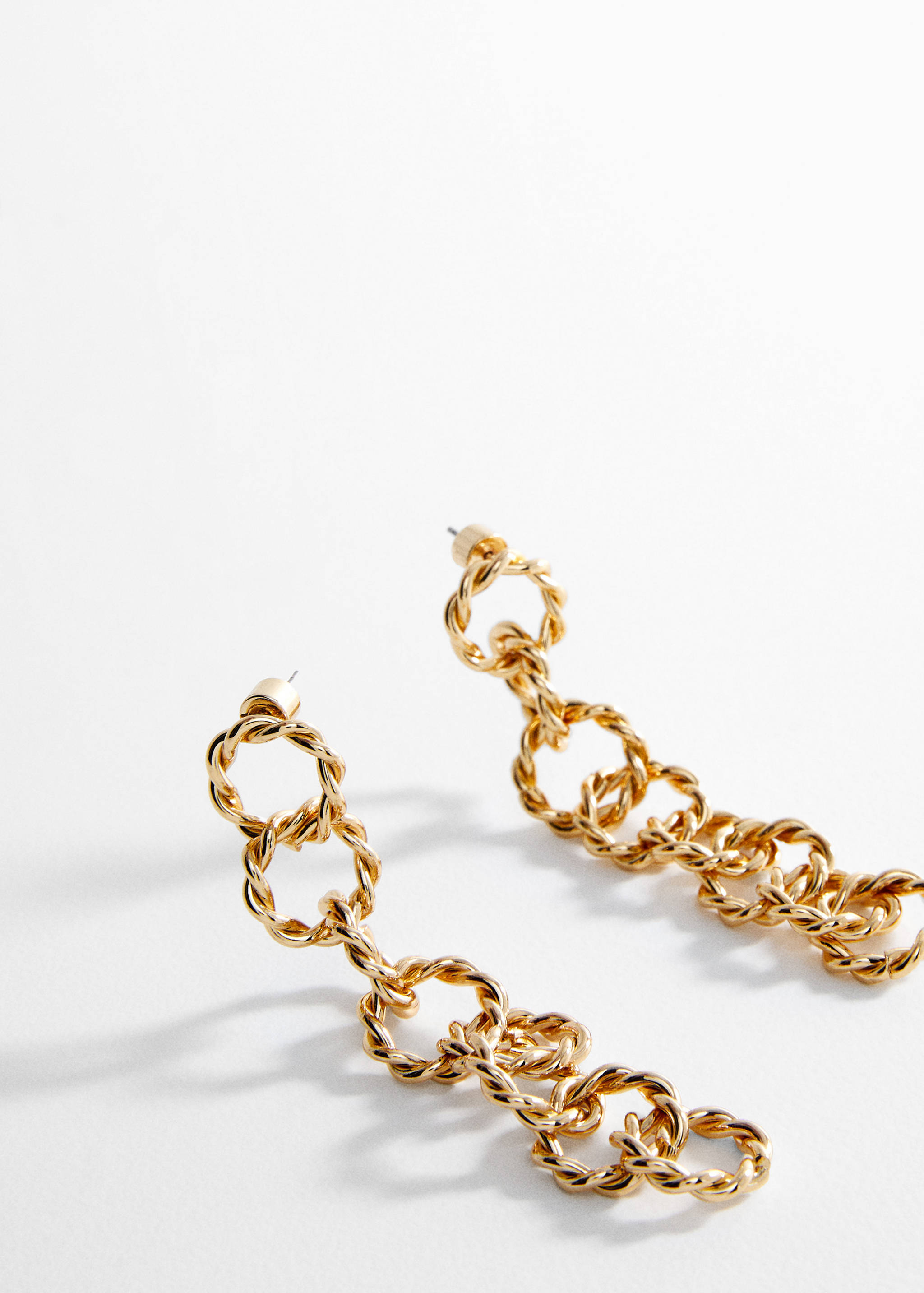 Boucles d'oreilles pendantes anneaux entrelacés - Plan moyen