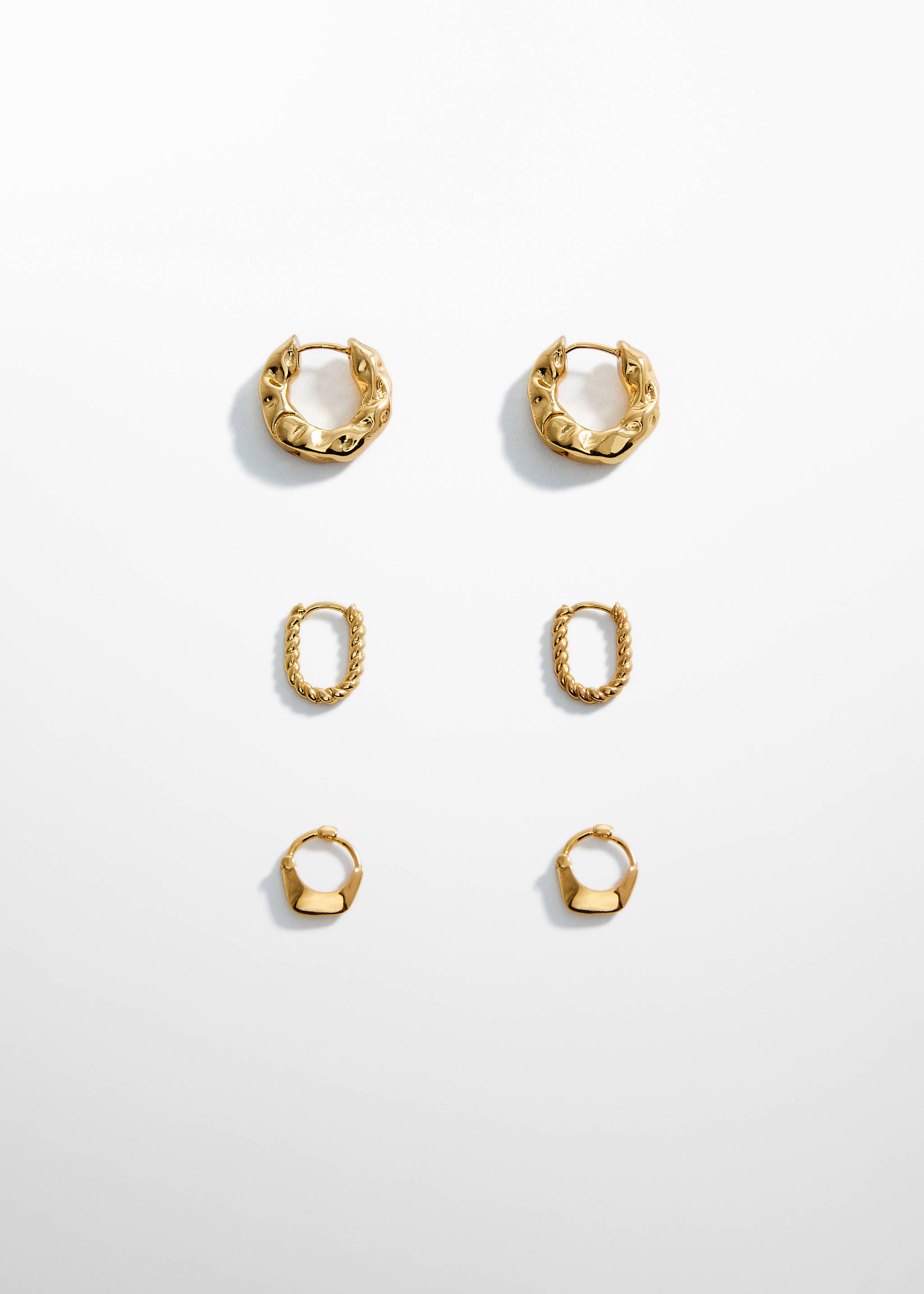 Set of hoop earrings - Article without model