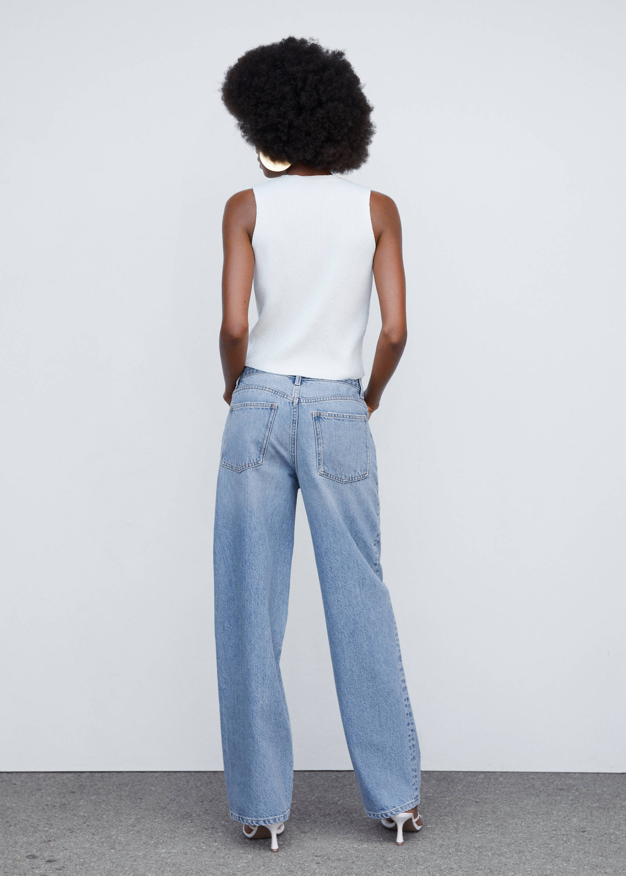 Decorative ripped wide leg jeans - Reverse of the article