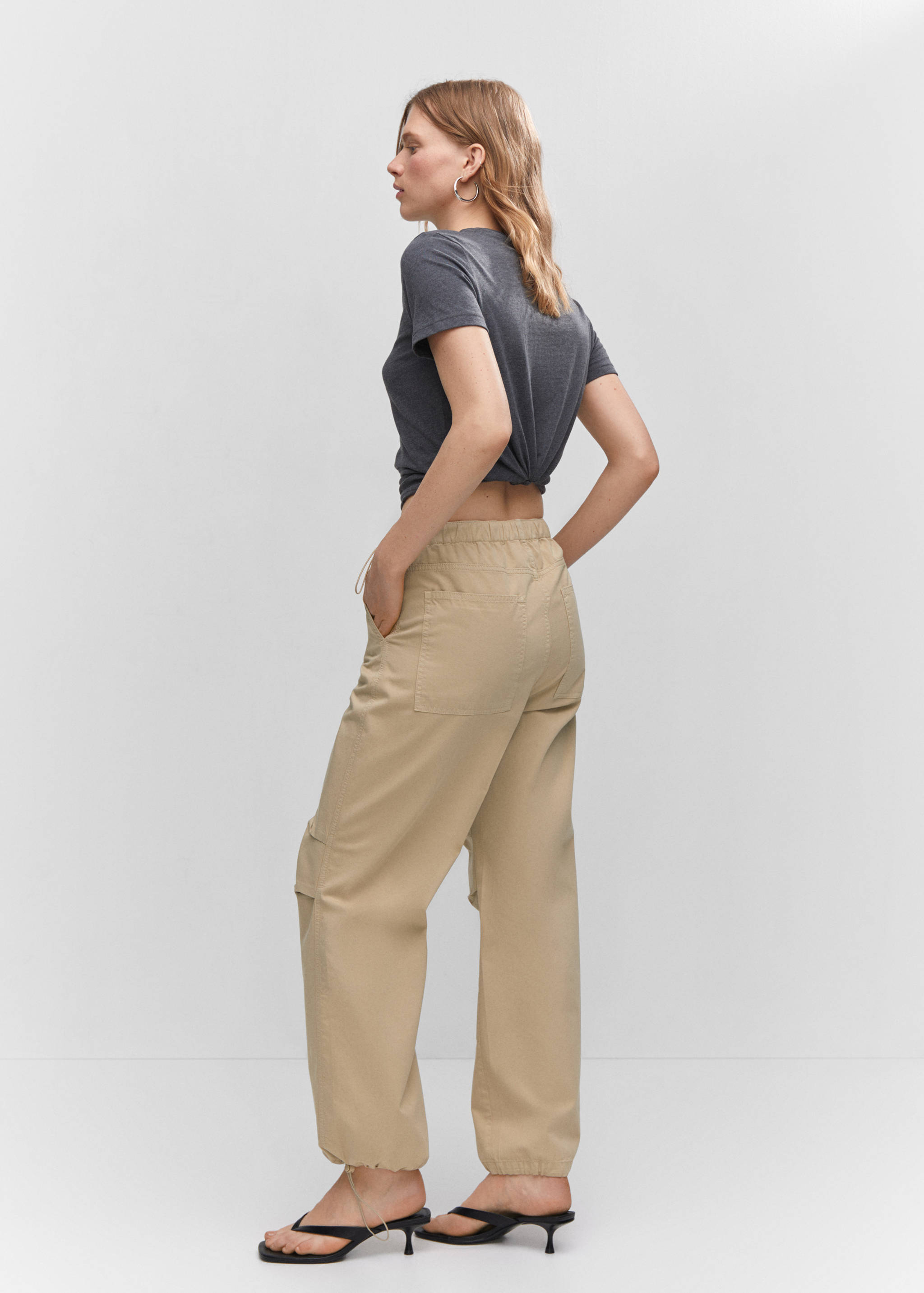 Parachute pants - Details of the article 3