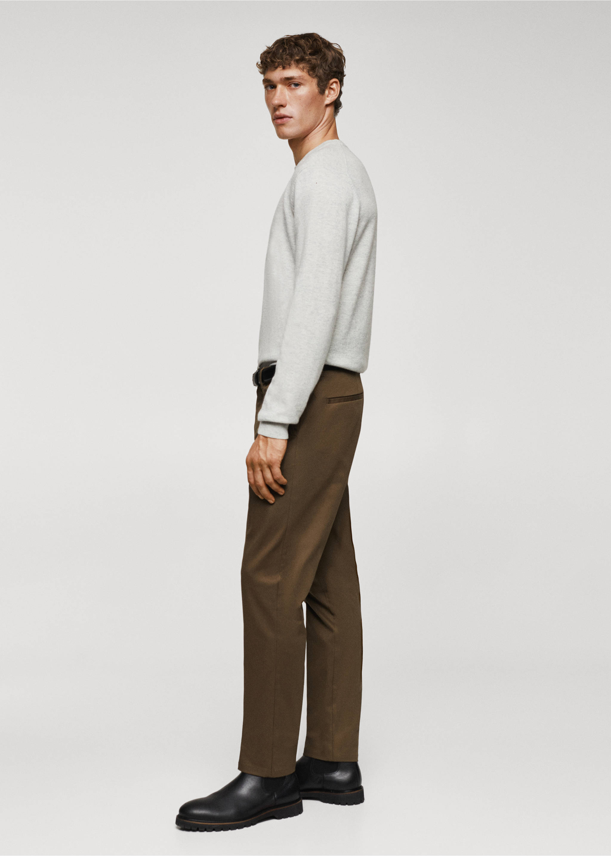 Pantalon chino slim fit - Détail de l'article 2, Tabac. Ref: 57050777-00.