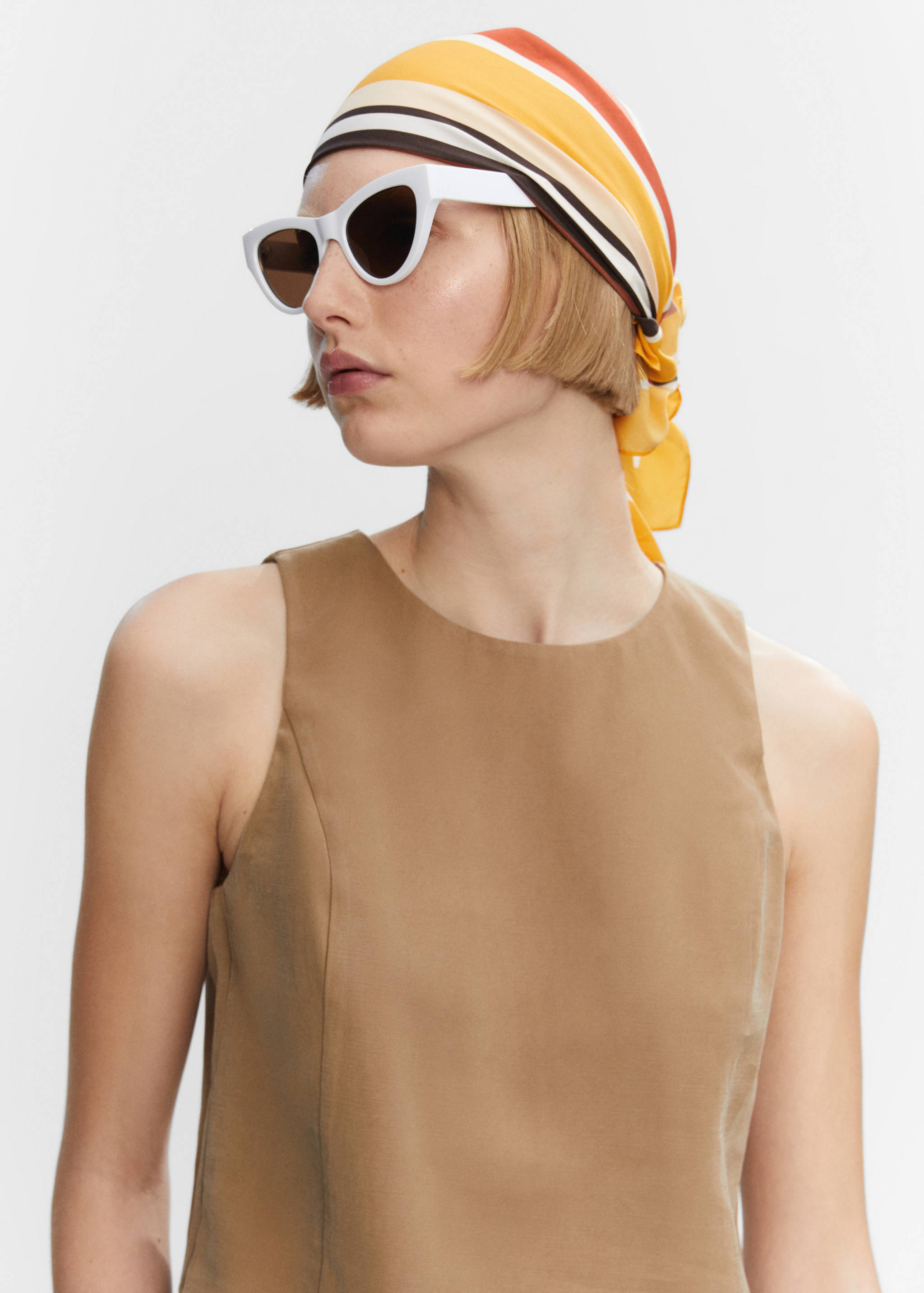 Crop top se širokými ramínky - Detail zboží 1