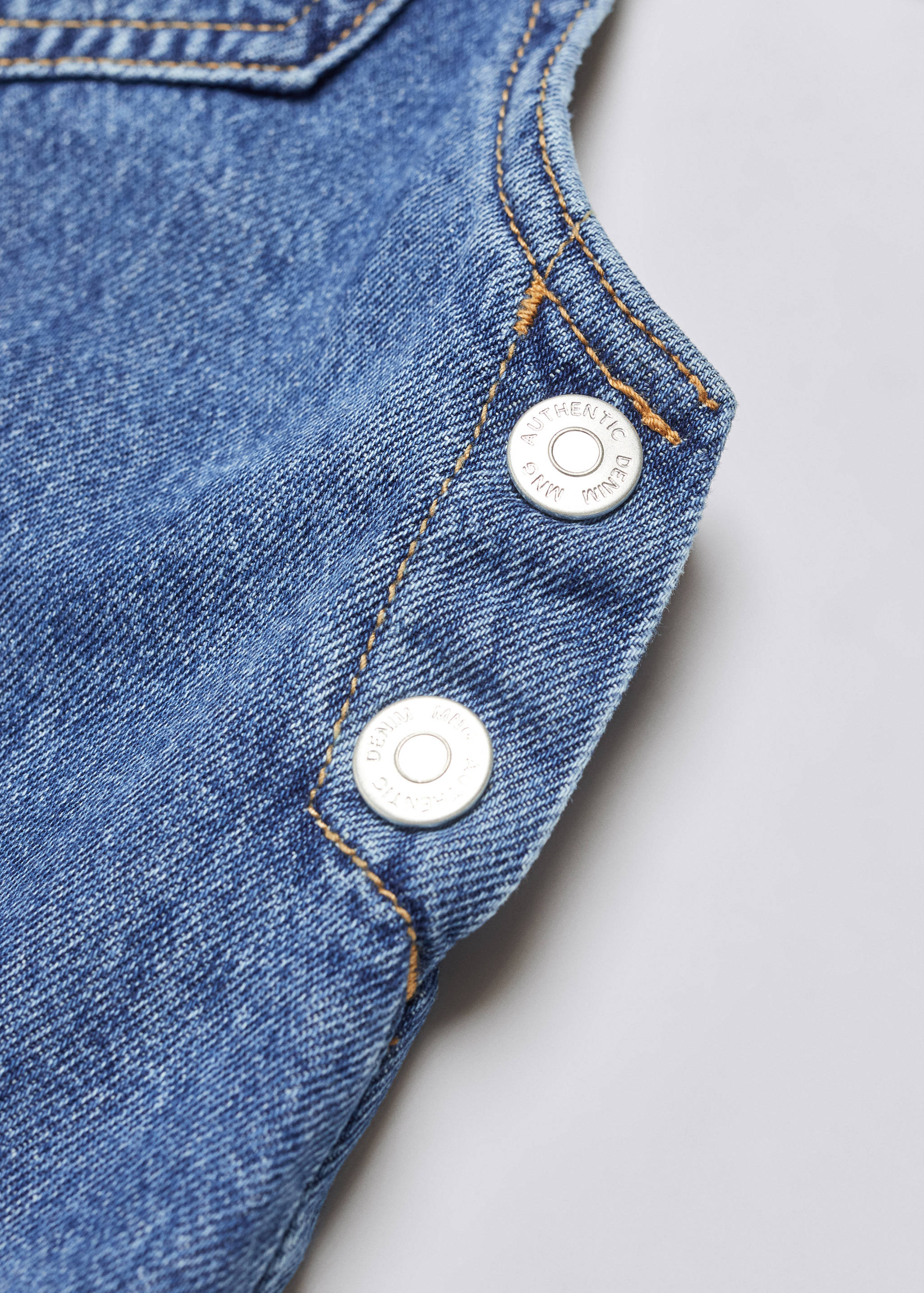 Short denim dungarees - Details of the article 0