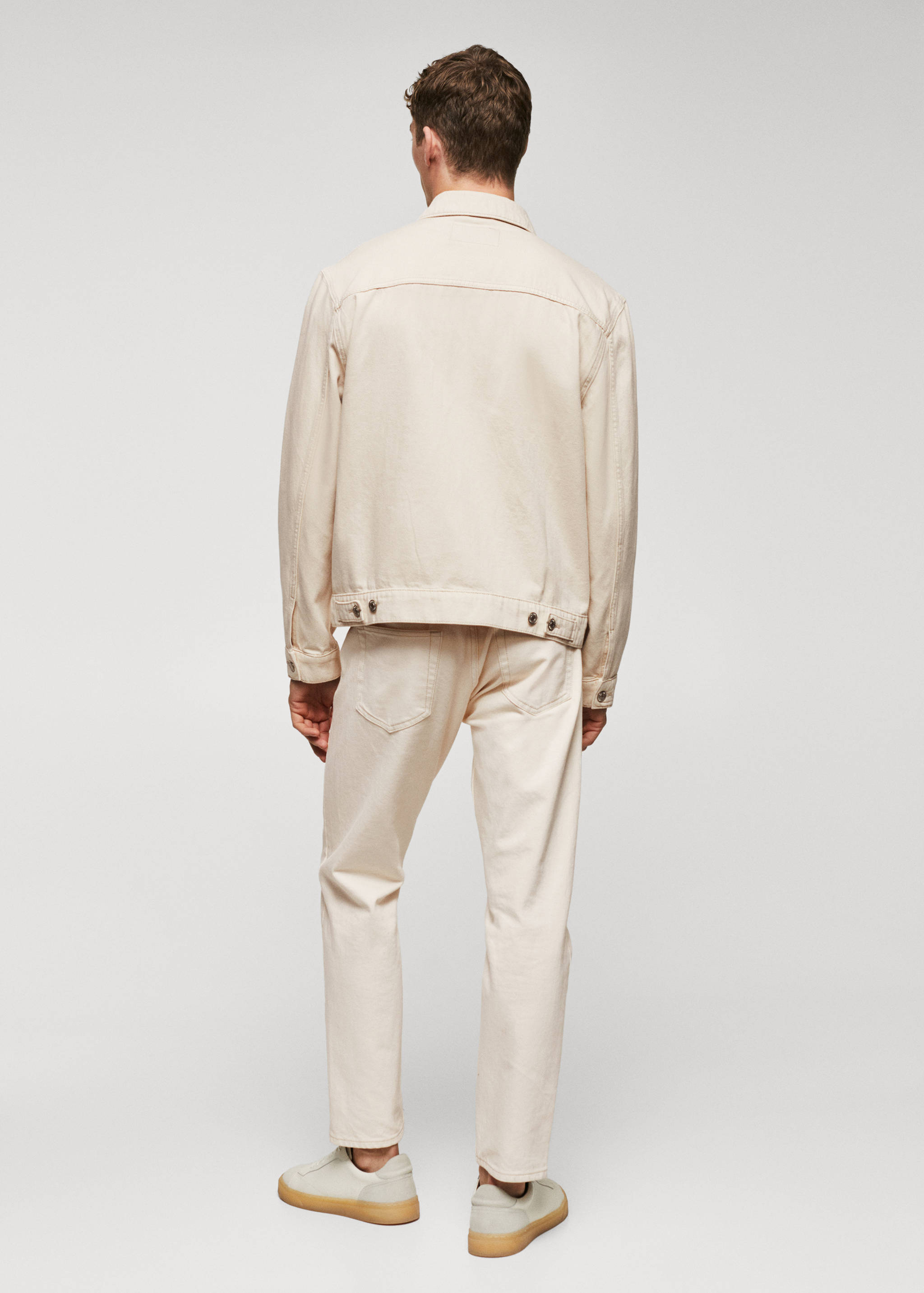 Jeansjacke mit Taschen - Rückseite des Artikels