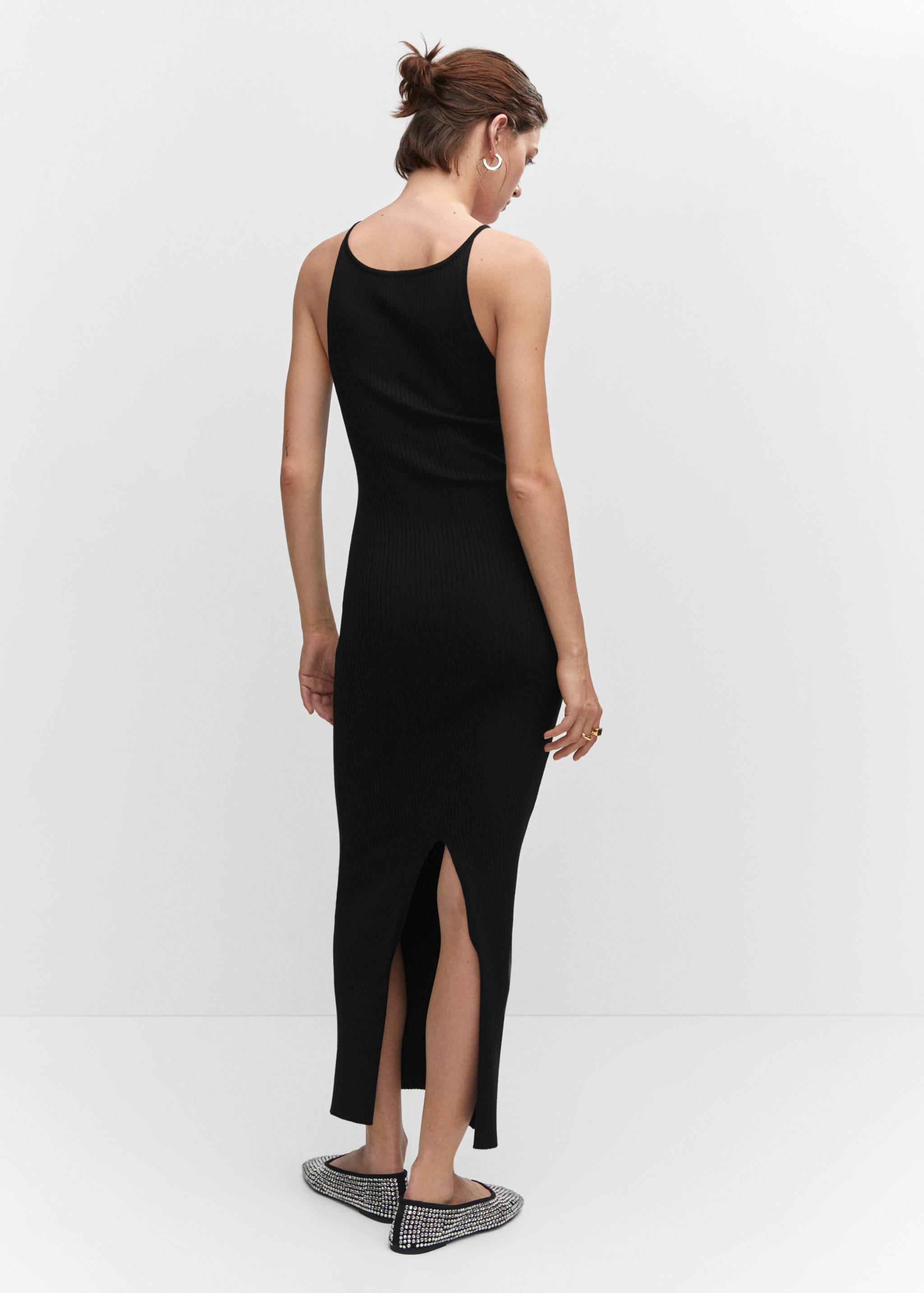 Strickkleid mit Seitenschlitz - Rückseite des Artikels