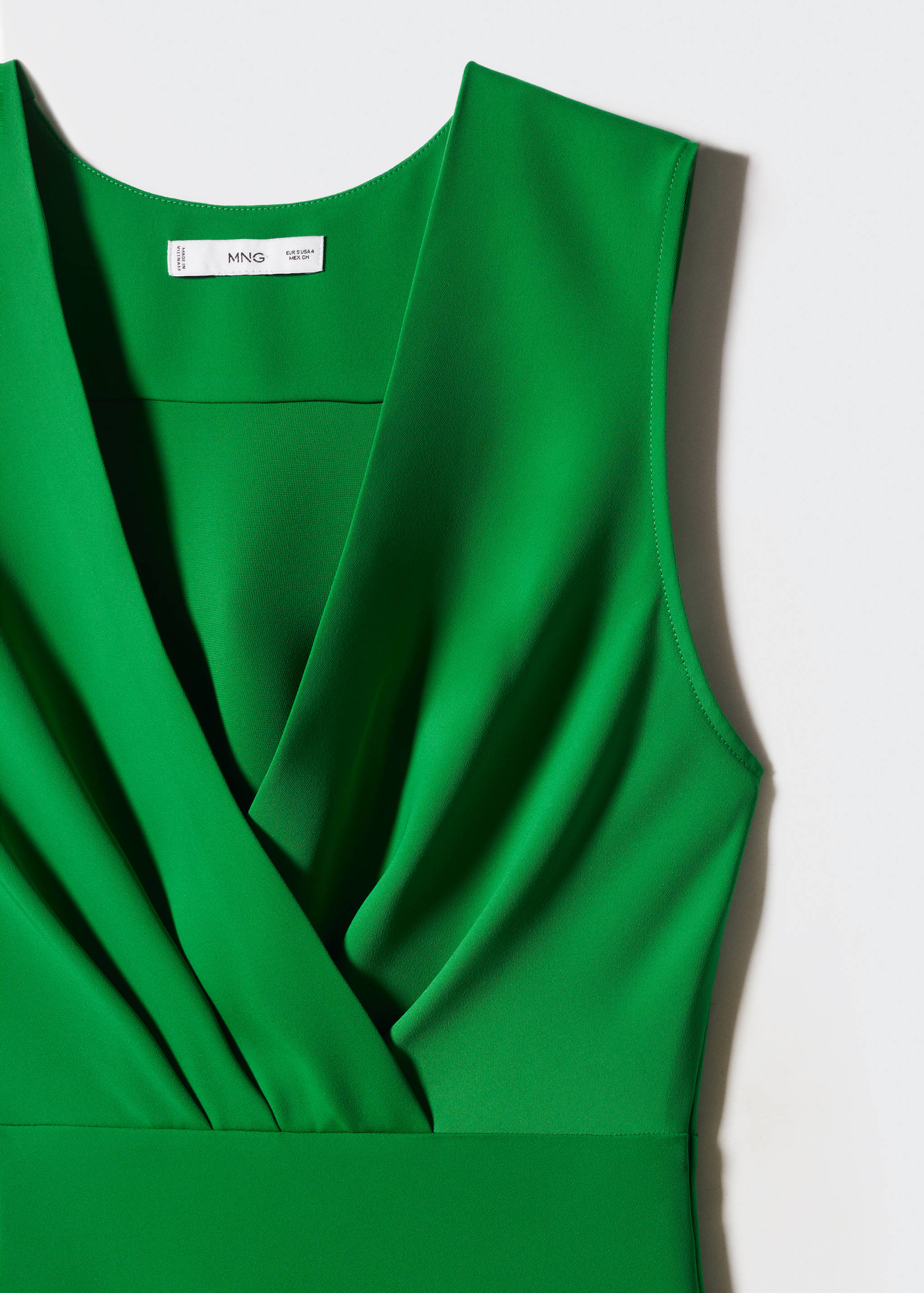 Asymmetrical dress with side slit - Details of the article 8