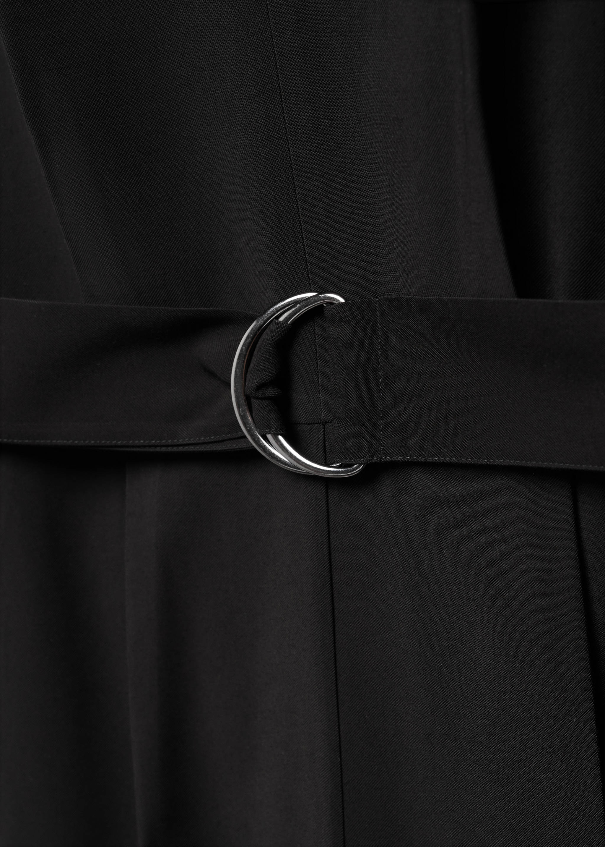 Mono cinturón cuello pico - Detalle del artículo 8