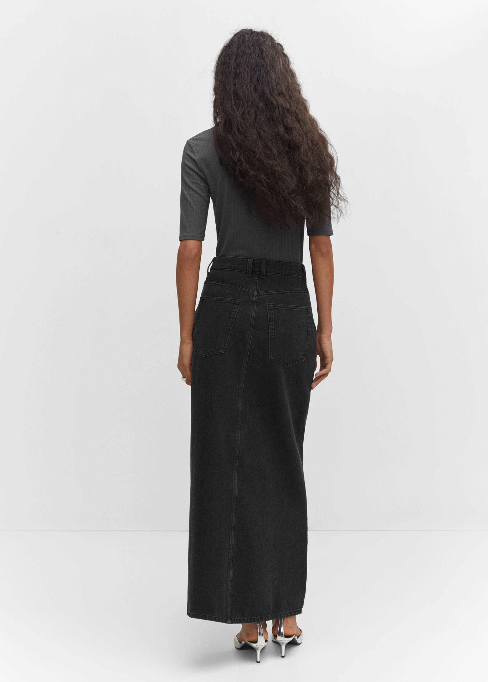 Slit denim skirt - Reverse of the article