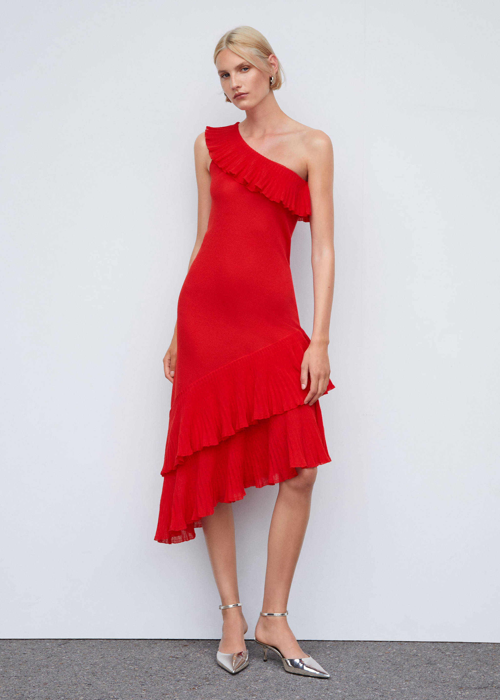Asymmetric ruffled dress - General plane