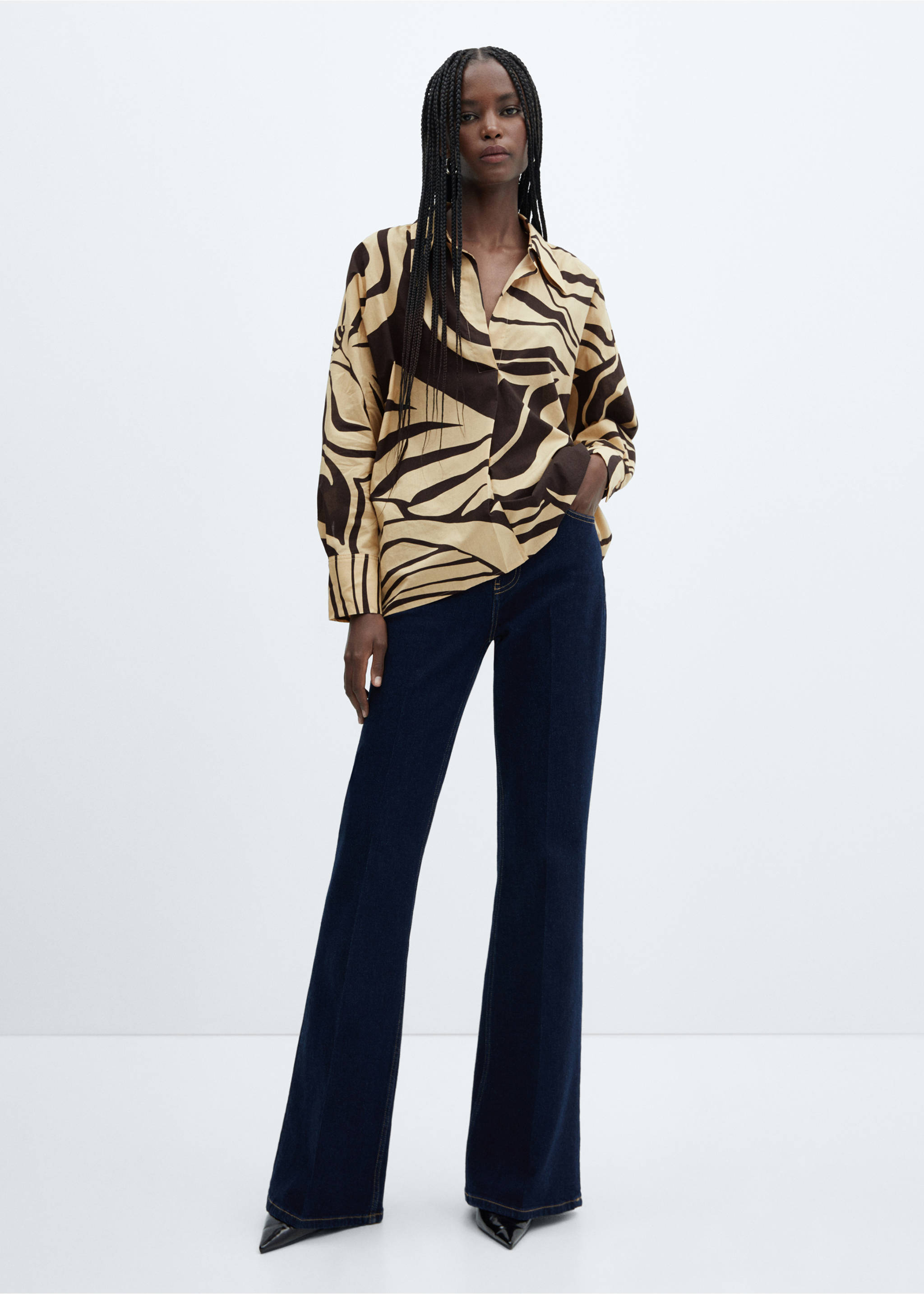 Printed oversize shirt - General plane, Sand. Ref: 57054016-00.