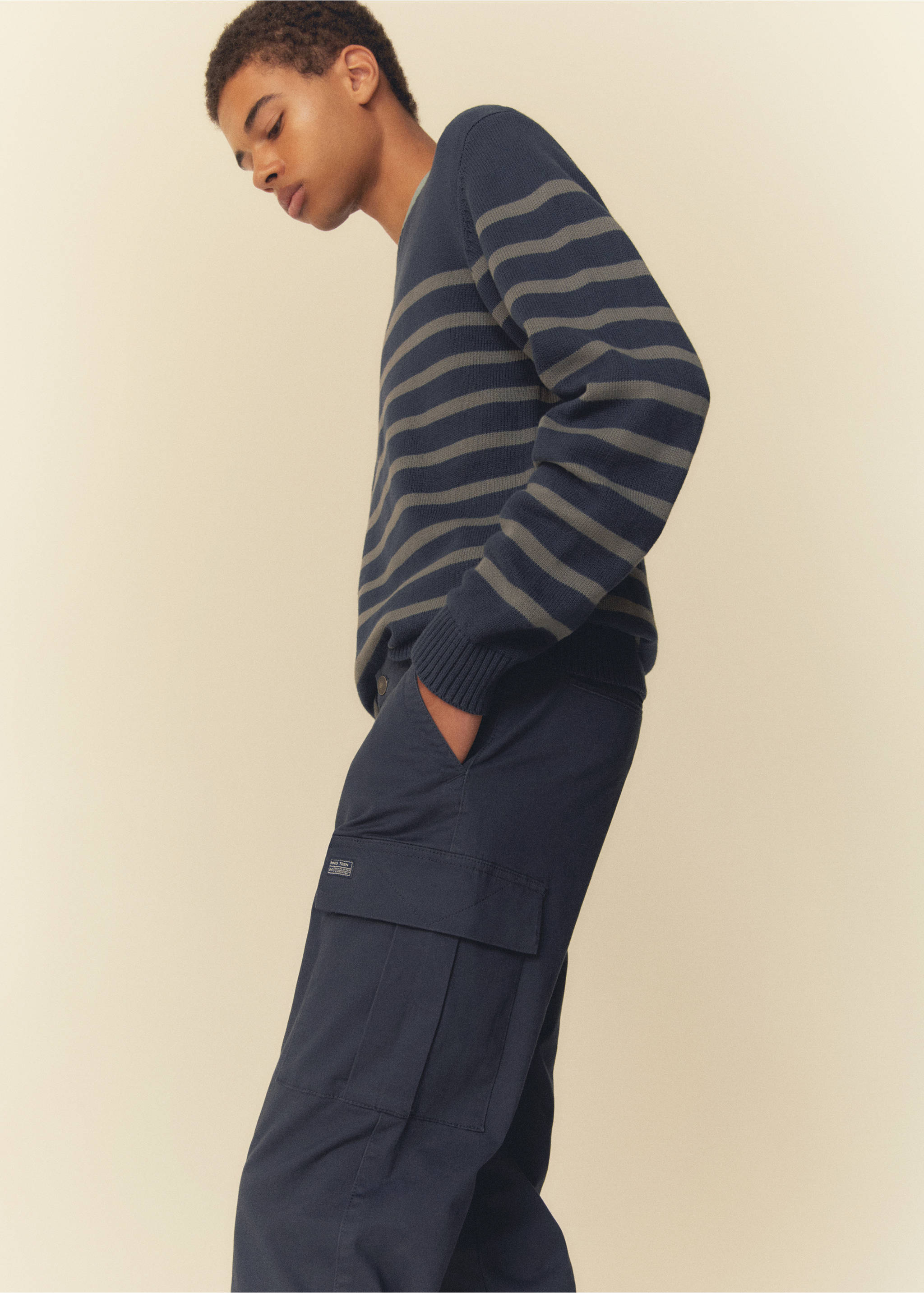 Cotton cargo pants - Details of the article 7, Navy. Ref: 57054035-00.
