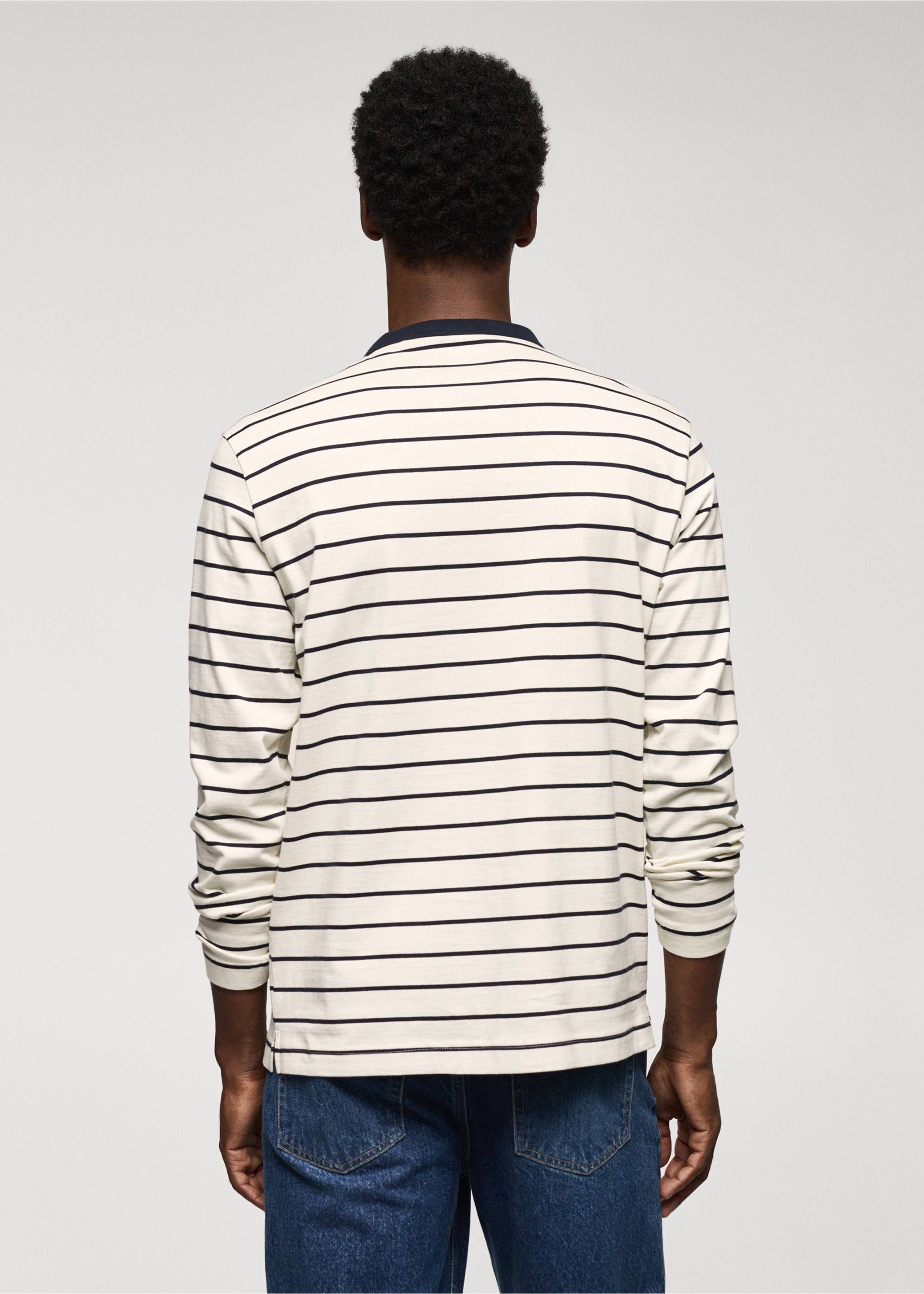 Langärmliges T-Shirt mit Streifen - Rückseite des Artikels, Cremeweiß. Ref: 57054405-00.