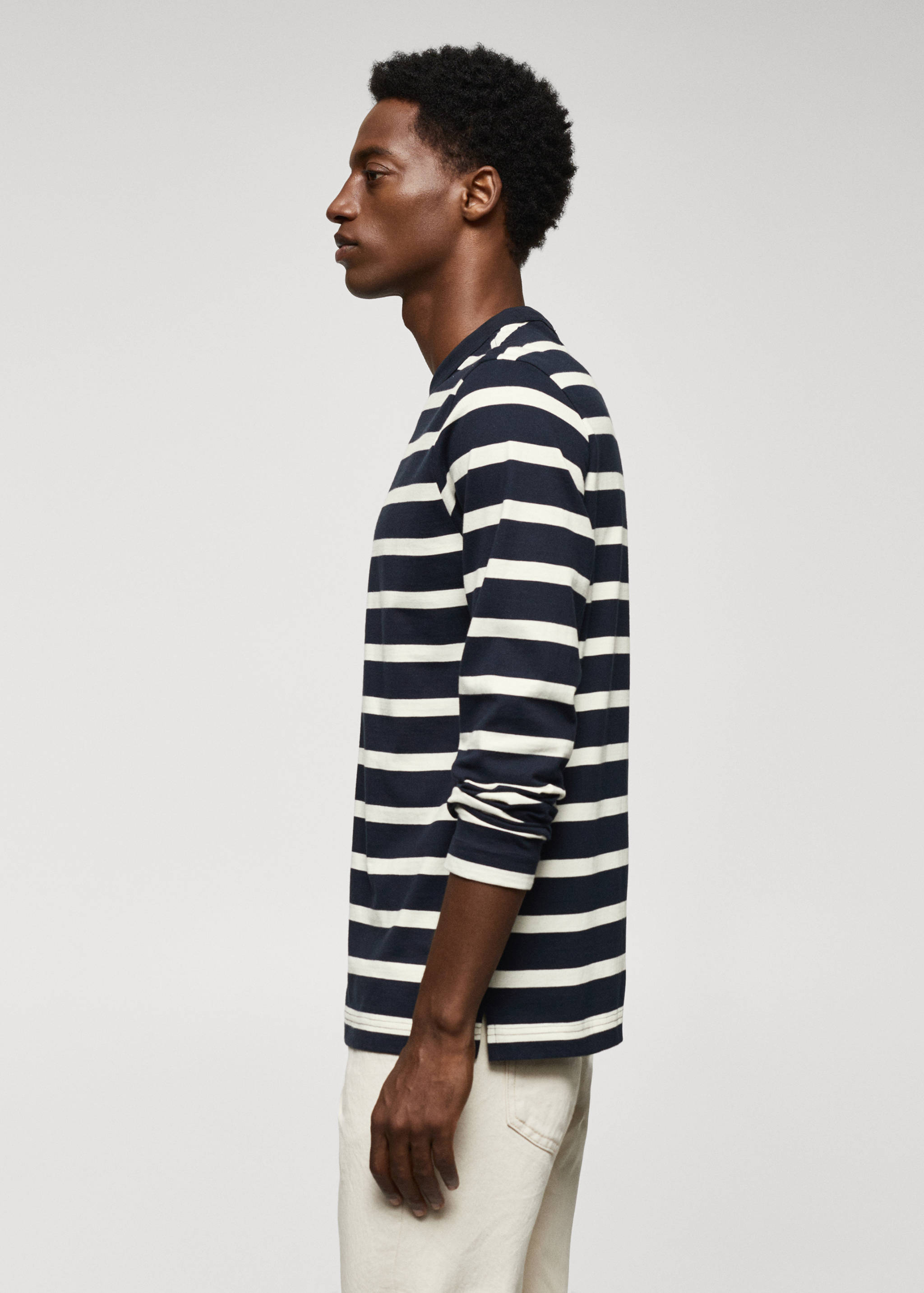 Striped long sleeves t-shirt - Details of the article 2