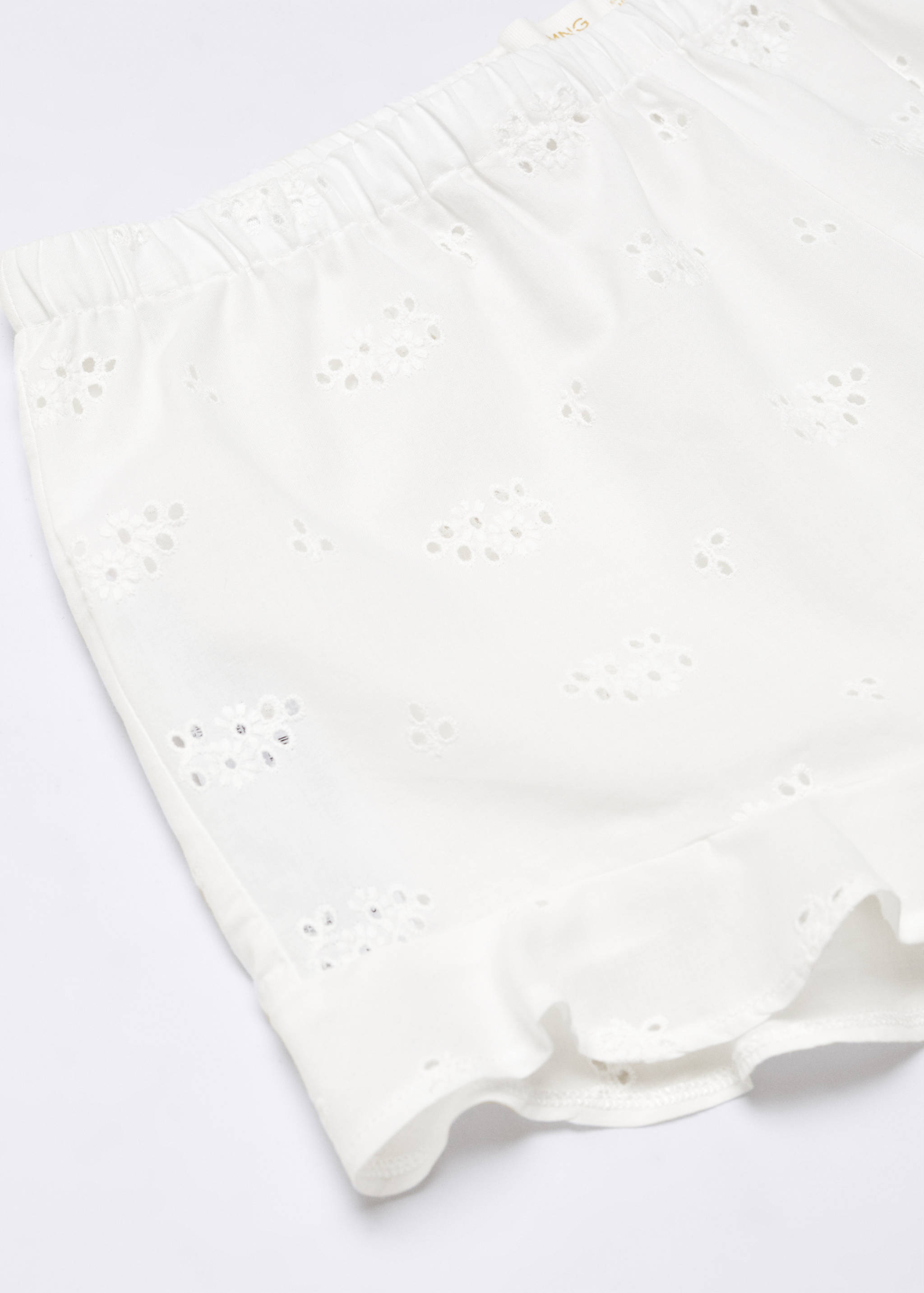 Pajama shorts with lace detail - Details of the article 8