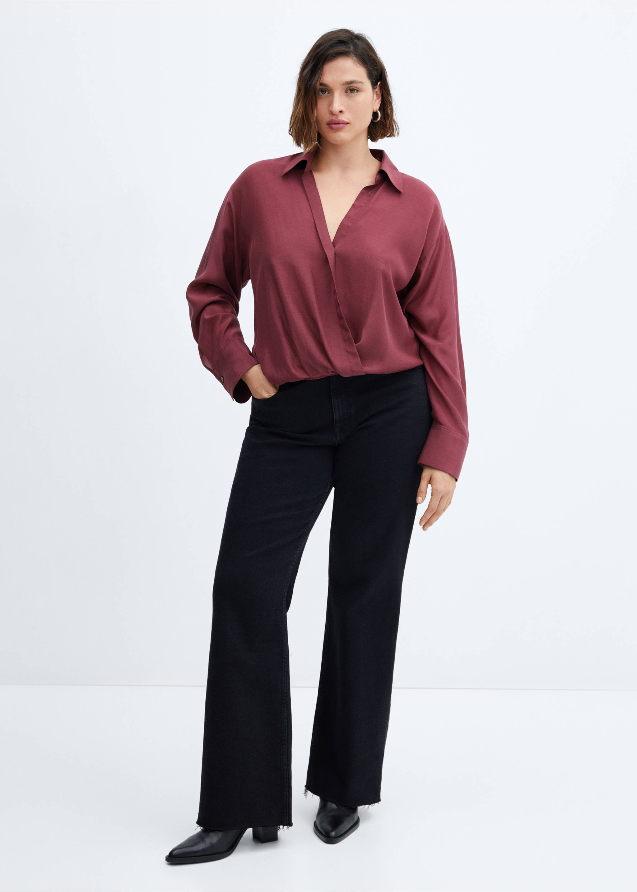 Satin wrap blouse - Details of the article 3, Burgundy. Ref: 57055809-00.