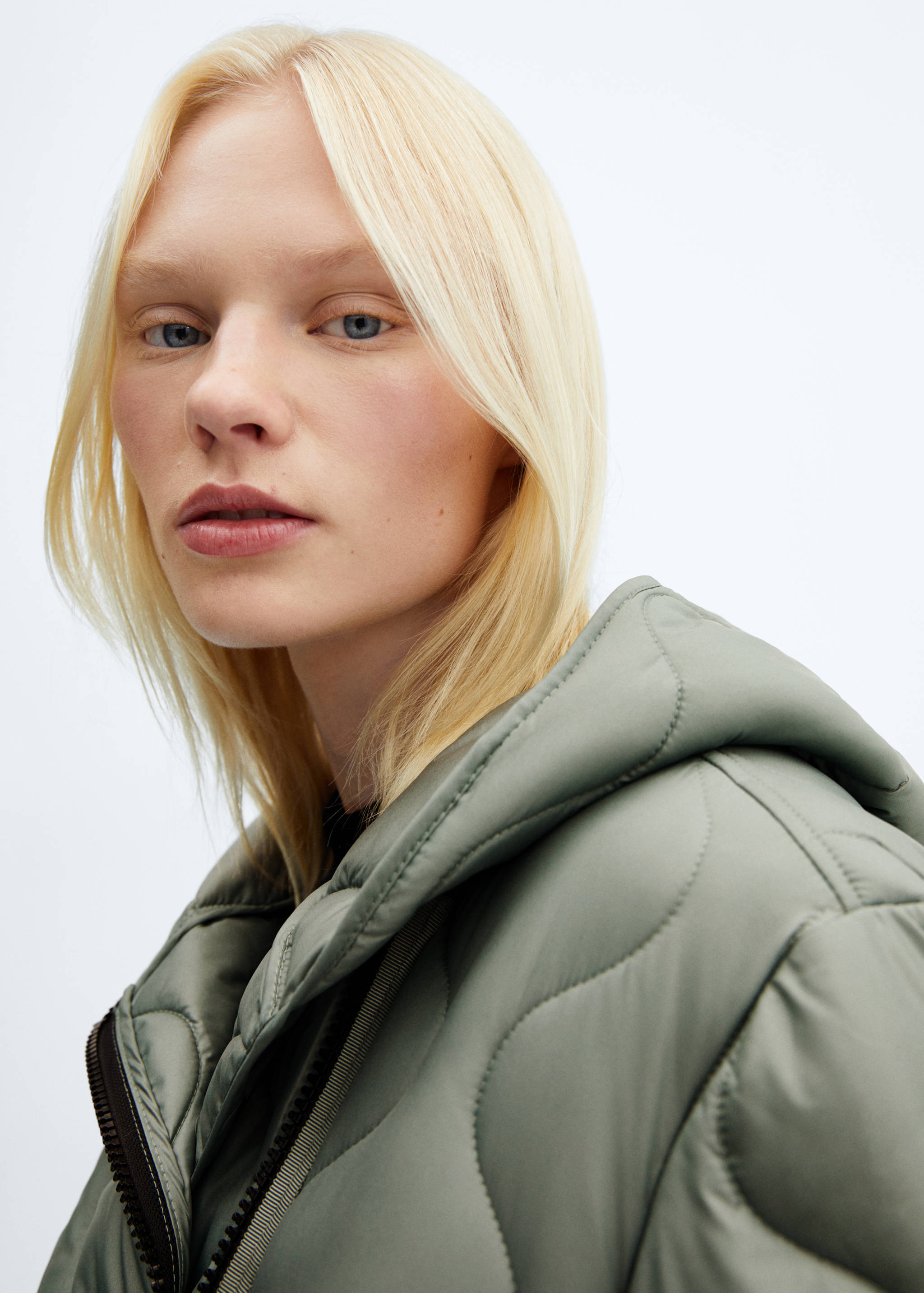 Hood puffer coat - Details of the article 1