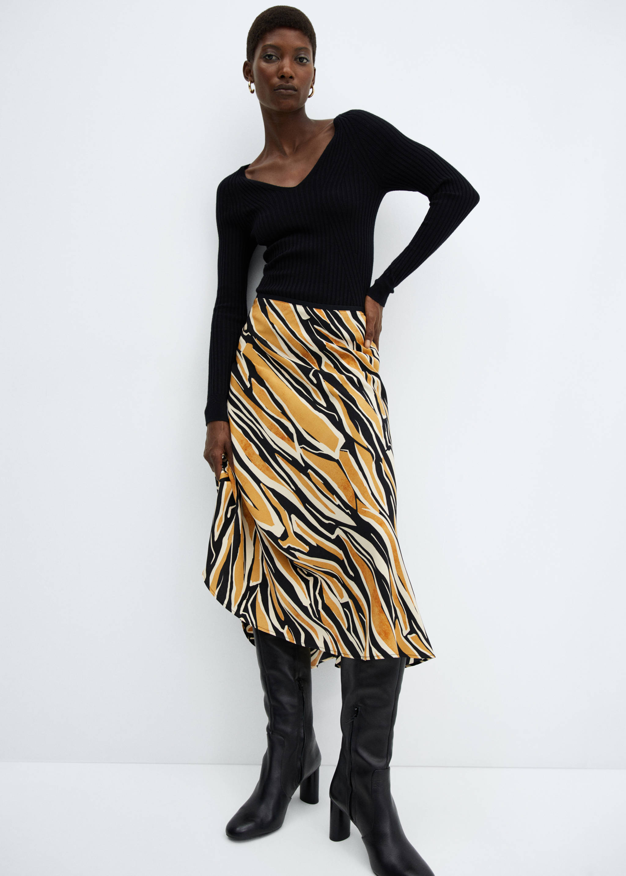 Printed satin skirt - Details of the article 2