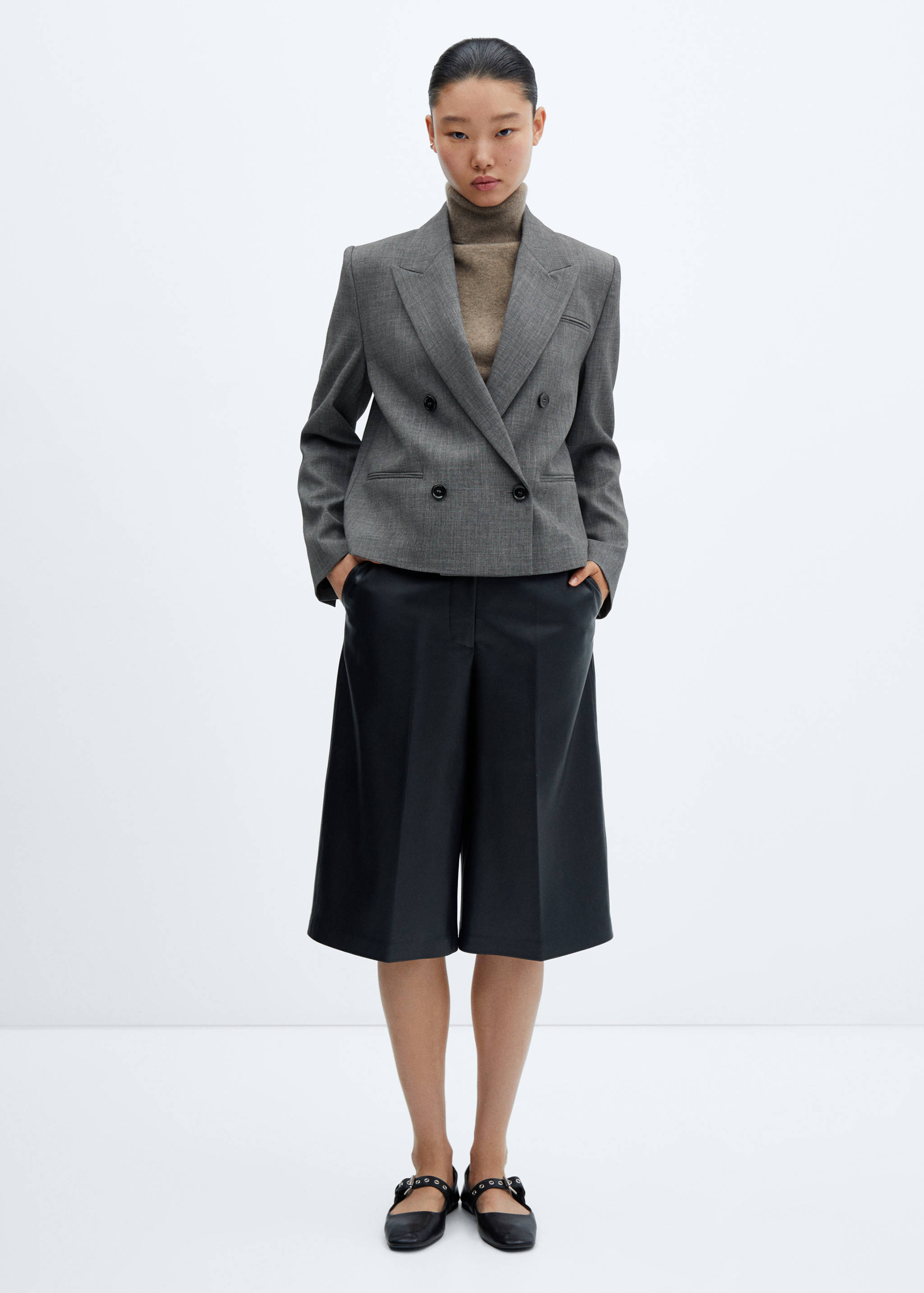 Doppelreihiger Kurzblazer - Allgemeine Ansicht