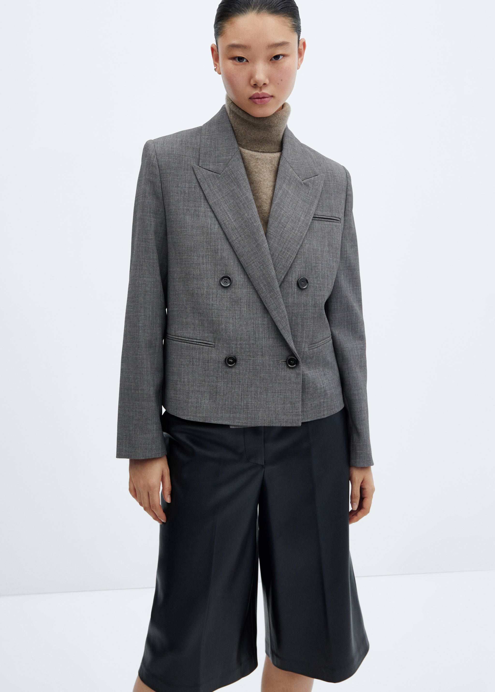 Doppelreihiger Kurzblazer - Mittlere Ansicht