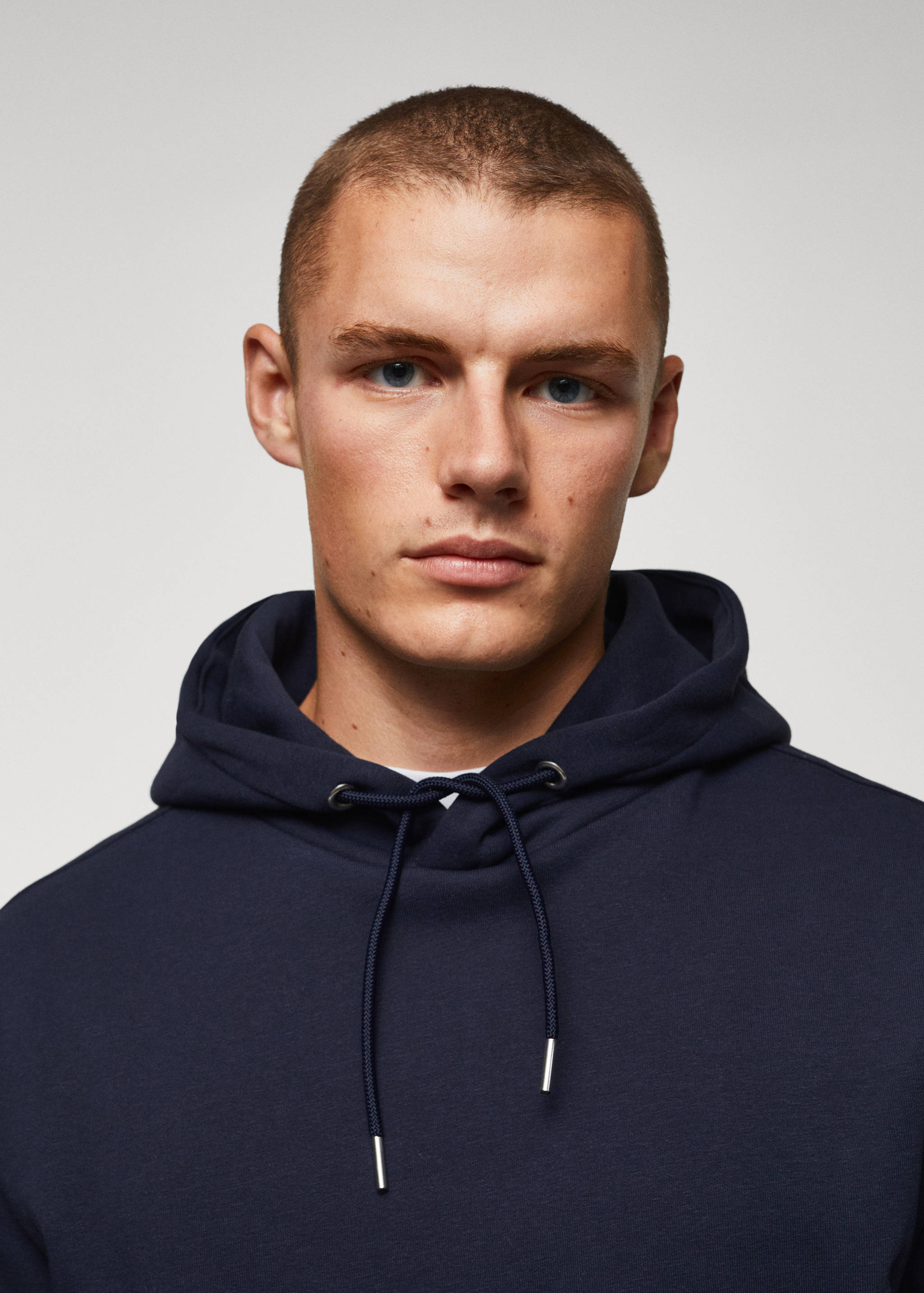 Baumwoll-Kapuzensweatshirt mit Känguru-Tasche - Detail des Artikels 1