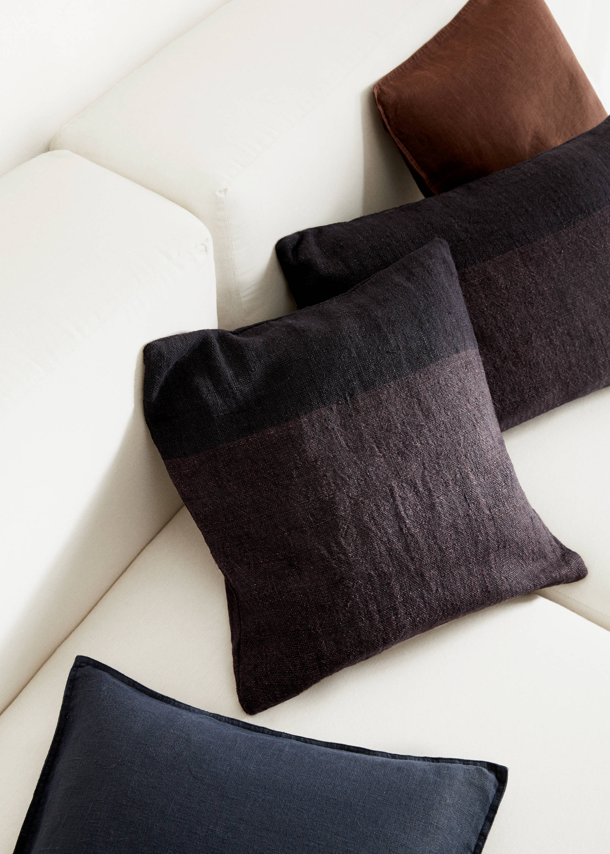Contrast linen cushion cover 45x45cm - General plane