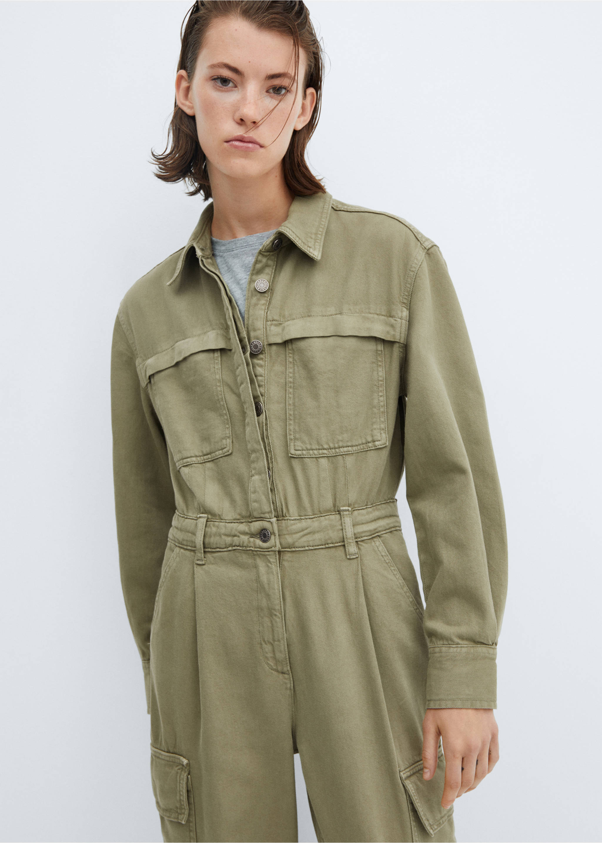 Jeans-Jumpsuit im Cargo-Stil - Mittlere Ansicht, Khaki. Ref: 57056715-00.