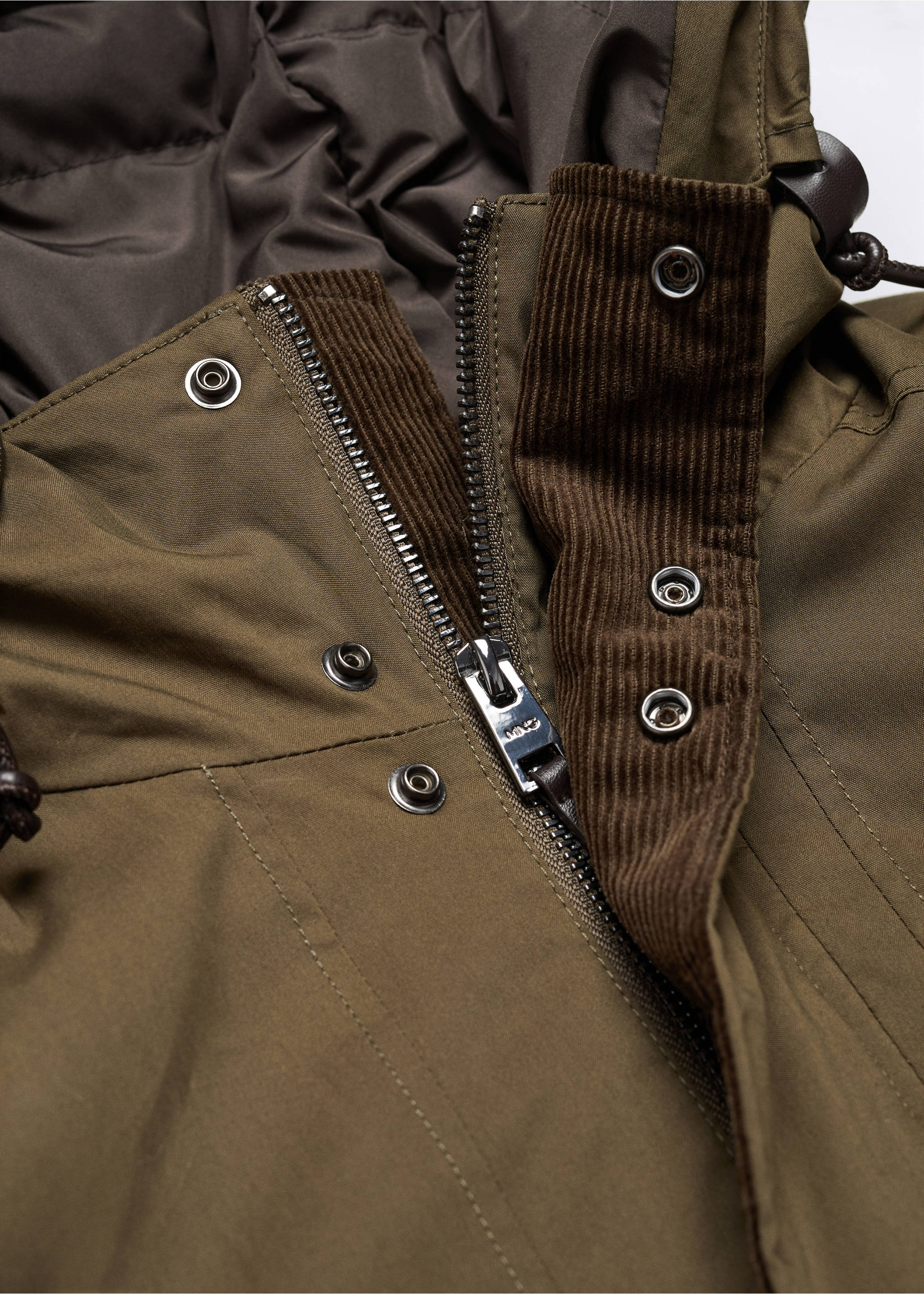 Parka matelassée tissu thermorégulateur - Détail de l'article 8, Kaki. Ref: 57057705-00.