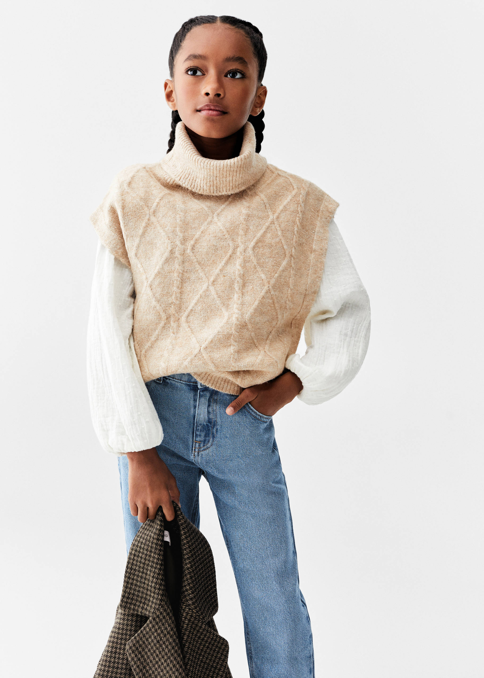 Turtleneck knitted vest - General plane