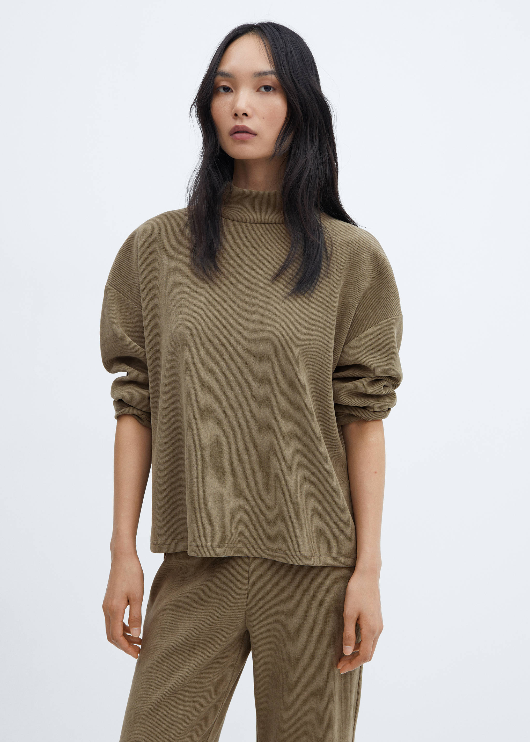 Sweat-shirt velours côtelé col montant - Plan moyen