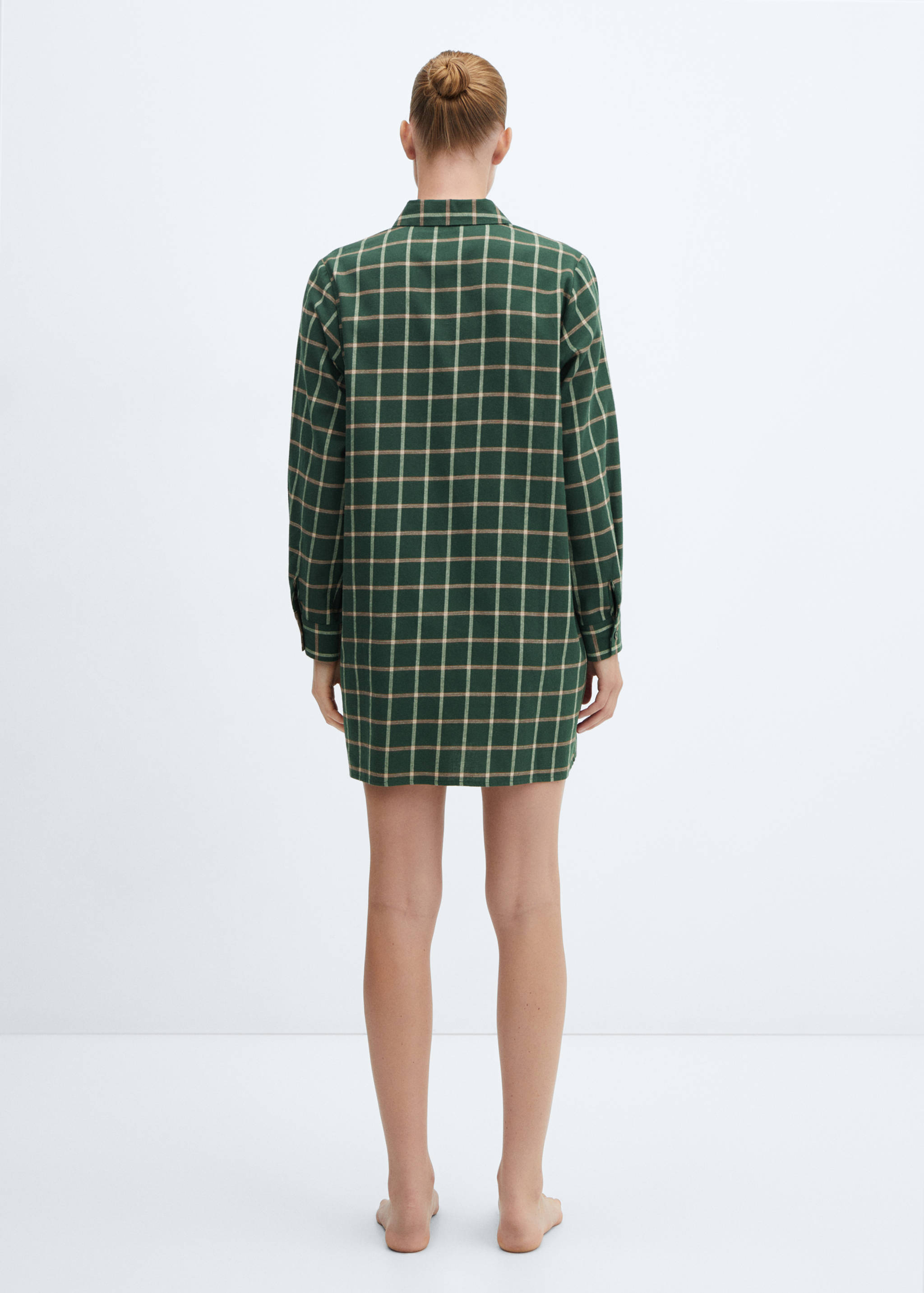 Check flannel lace nightgown - Reverse of the article