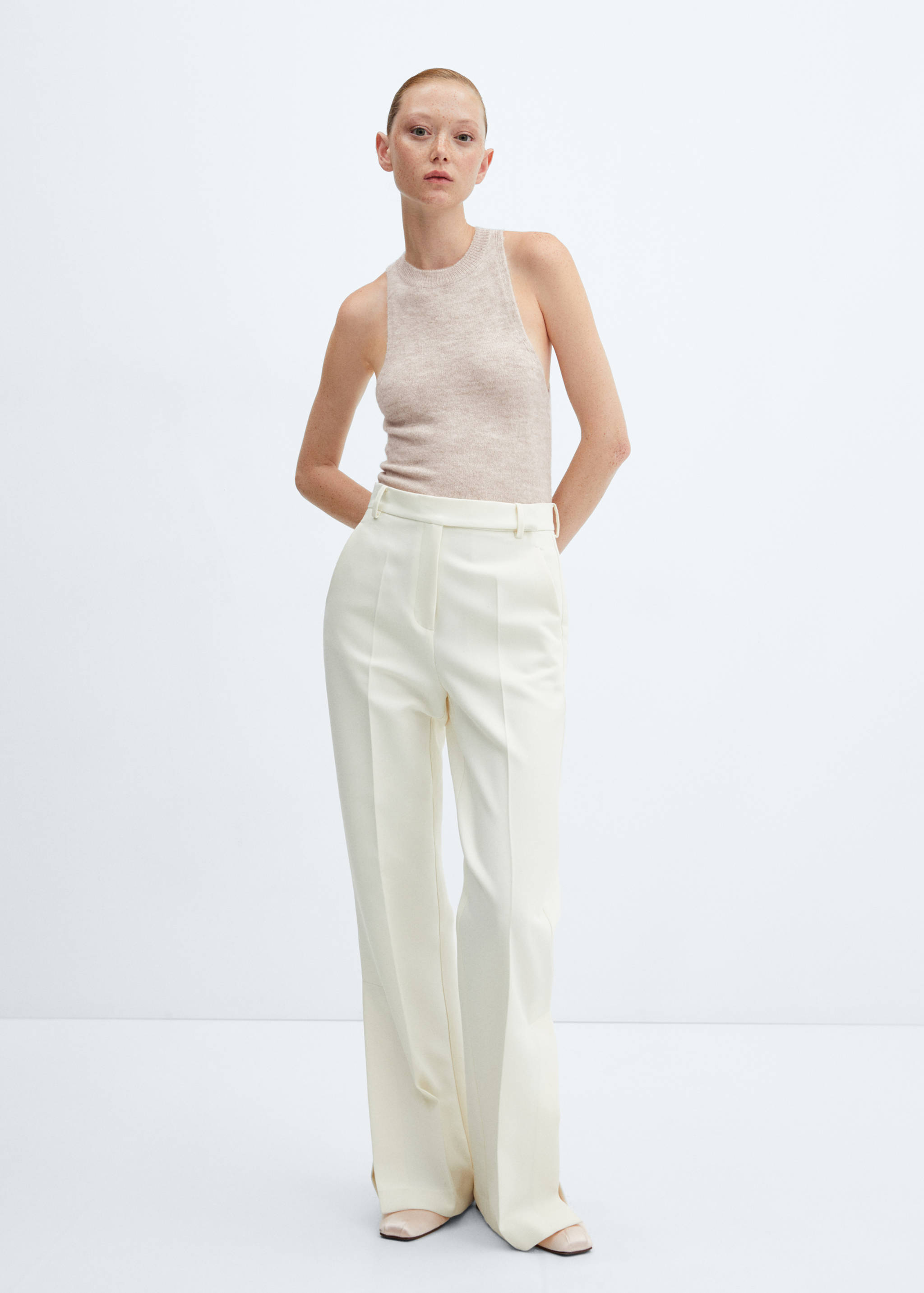 Top din tricot de bumbac și in - Plan general