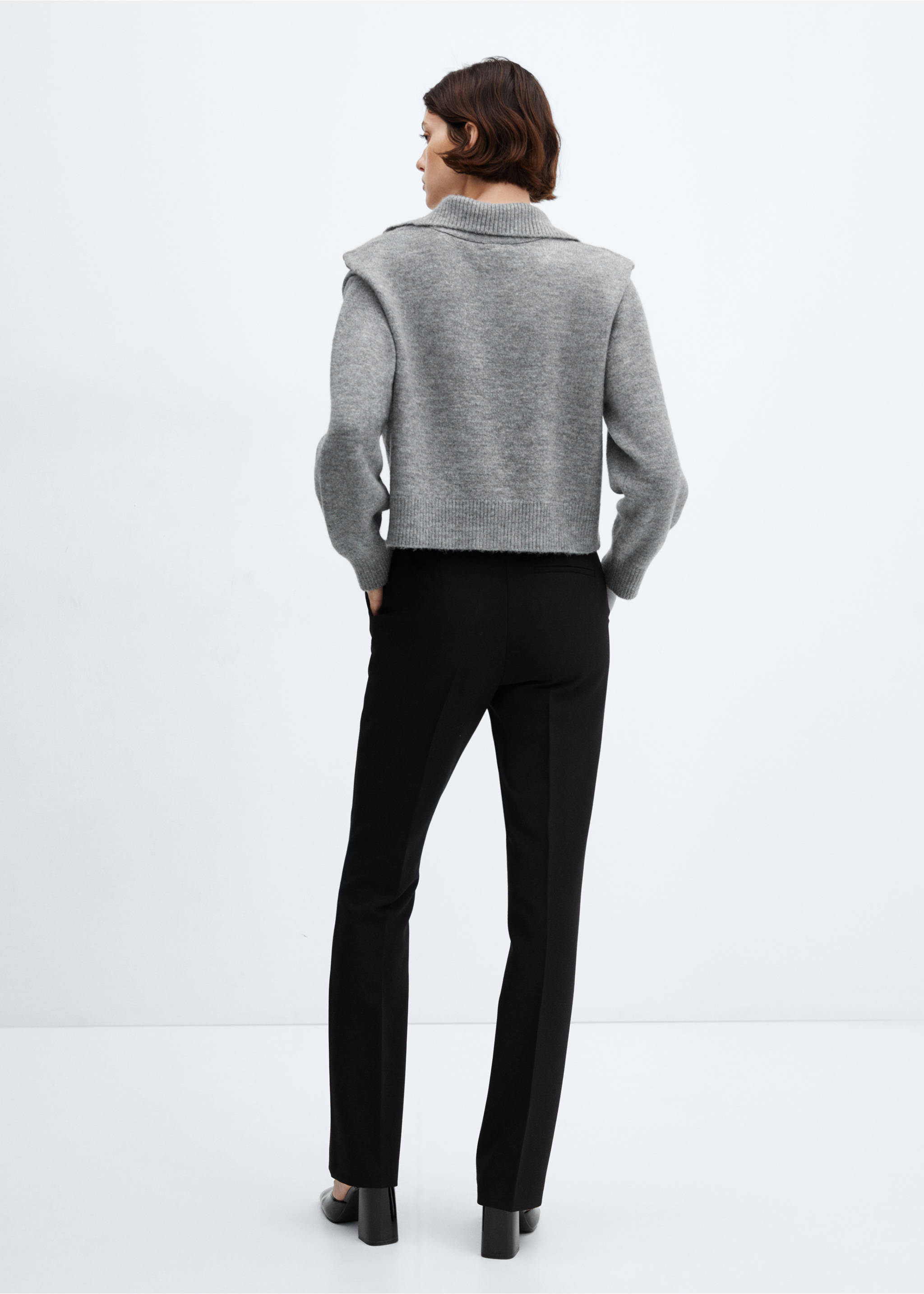 Pantalon flare taille normale - Verso de l’article, Noir. Ref: 57057757-00.