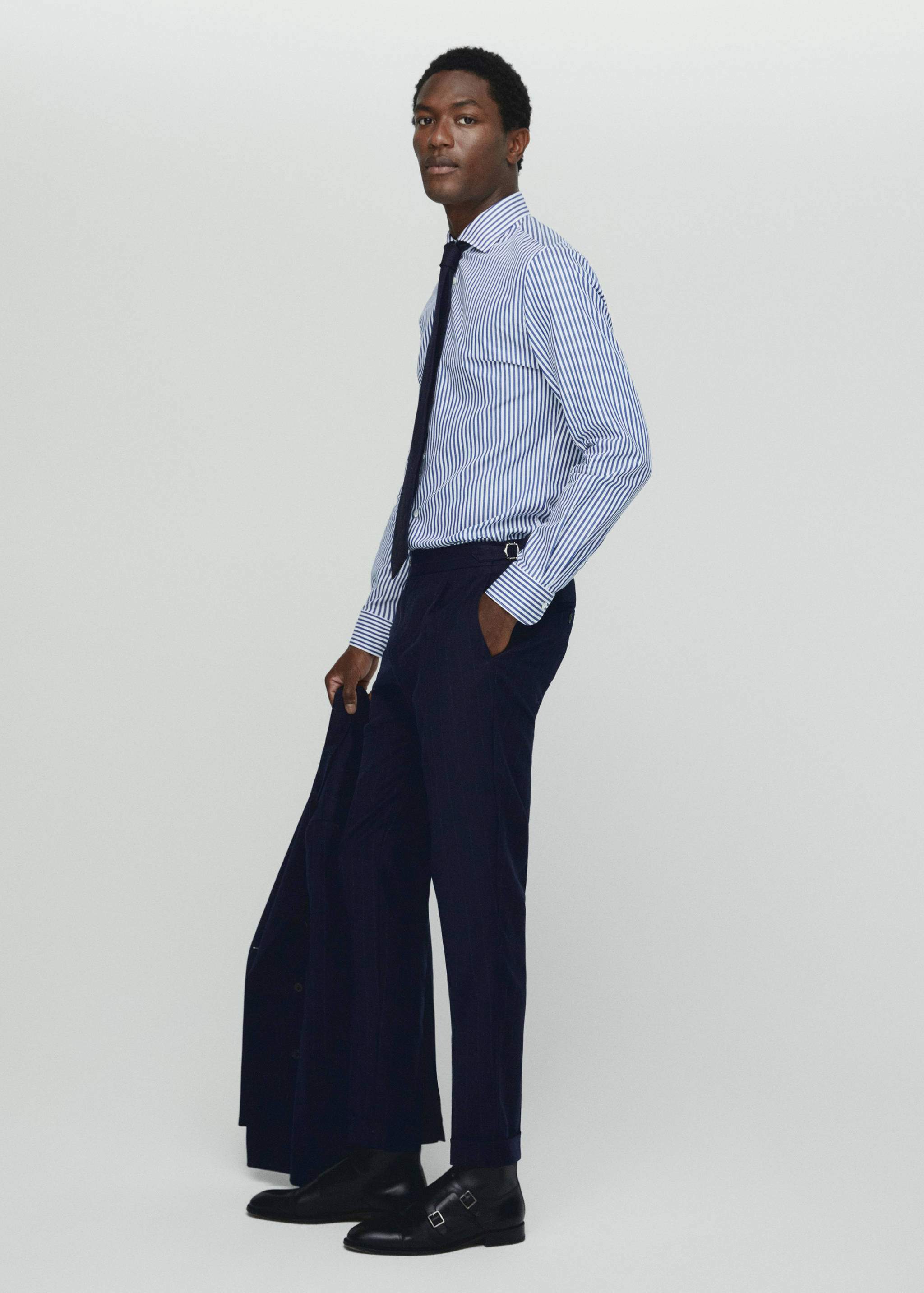 Gestreiftes Hemd aus 100 % Baumwolle - Detail des Artikels 2