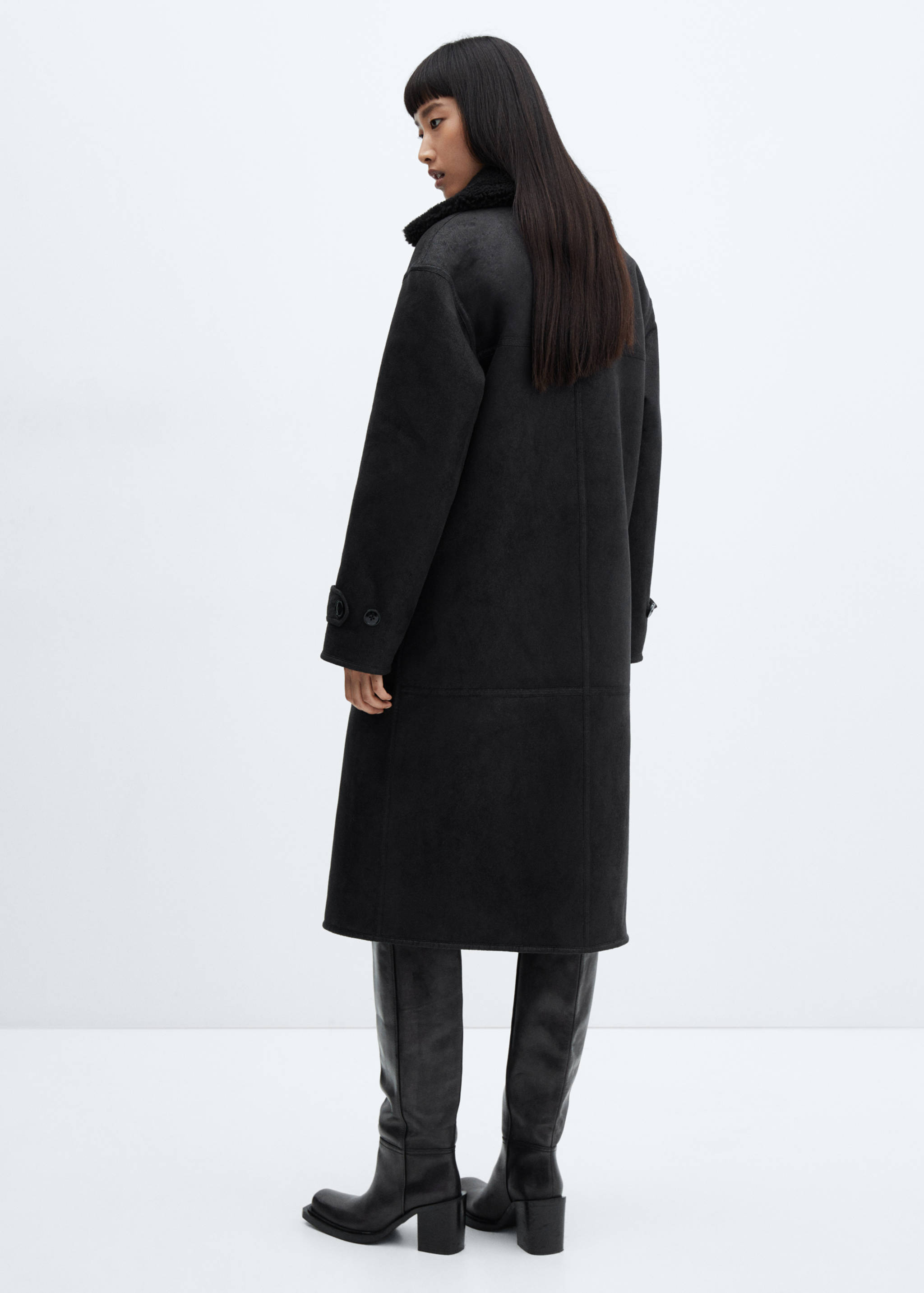 Shearling-lined faux-fur coat - Reverse of the article