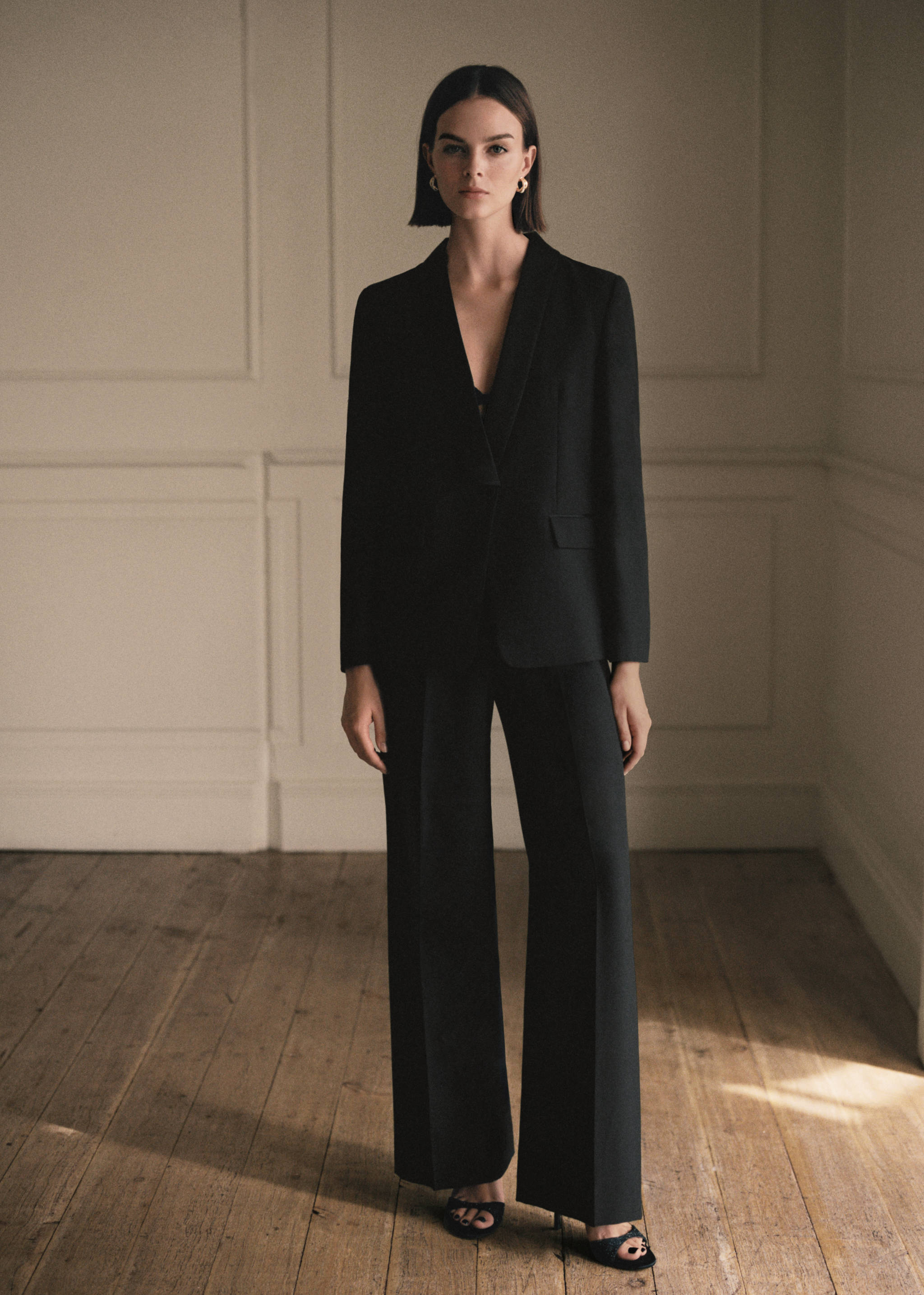 Wool jacket with satin lapels - Details of the article 7, Black. Ref: 57059097-00.