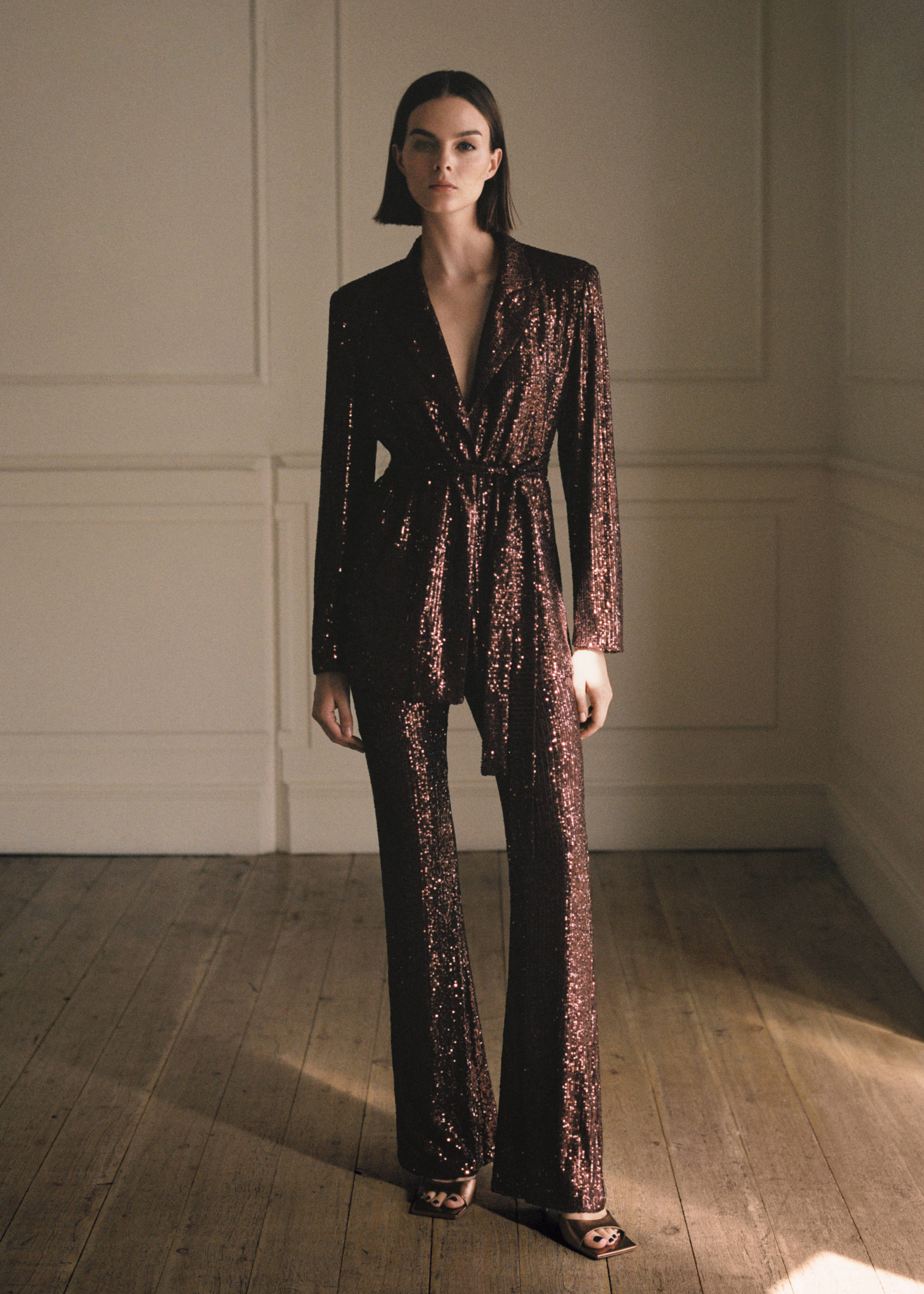 Sequin jacket with belt - Details of the article 7, Cognac. Ref: 57059104-00.