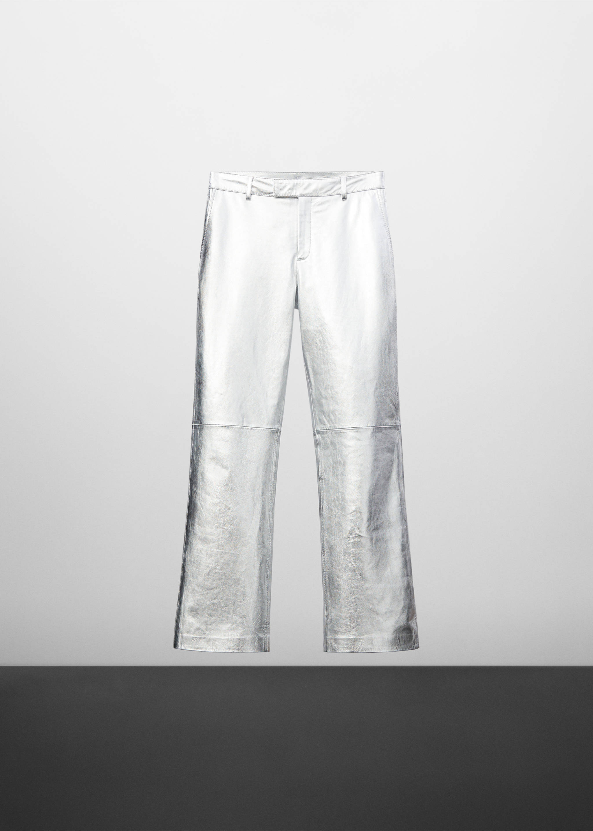 Metallic leather trousers - Article without model, Silver. Ref: 57059114-00.
