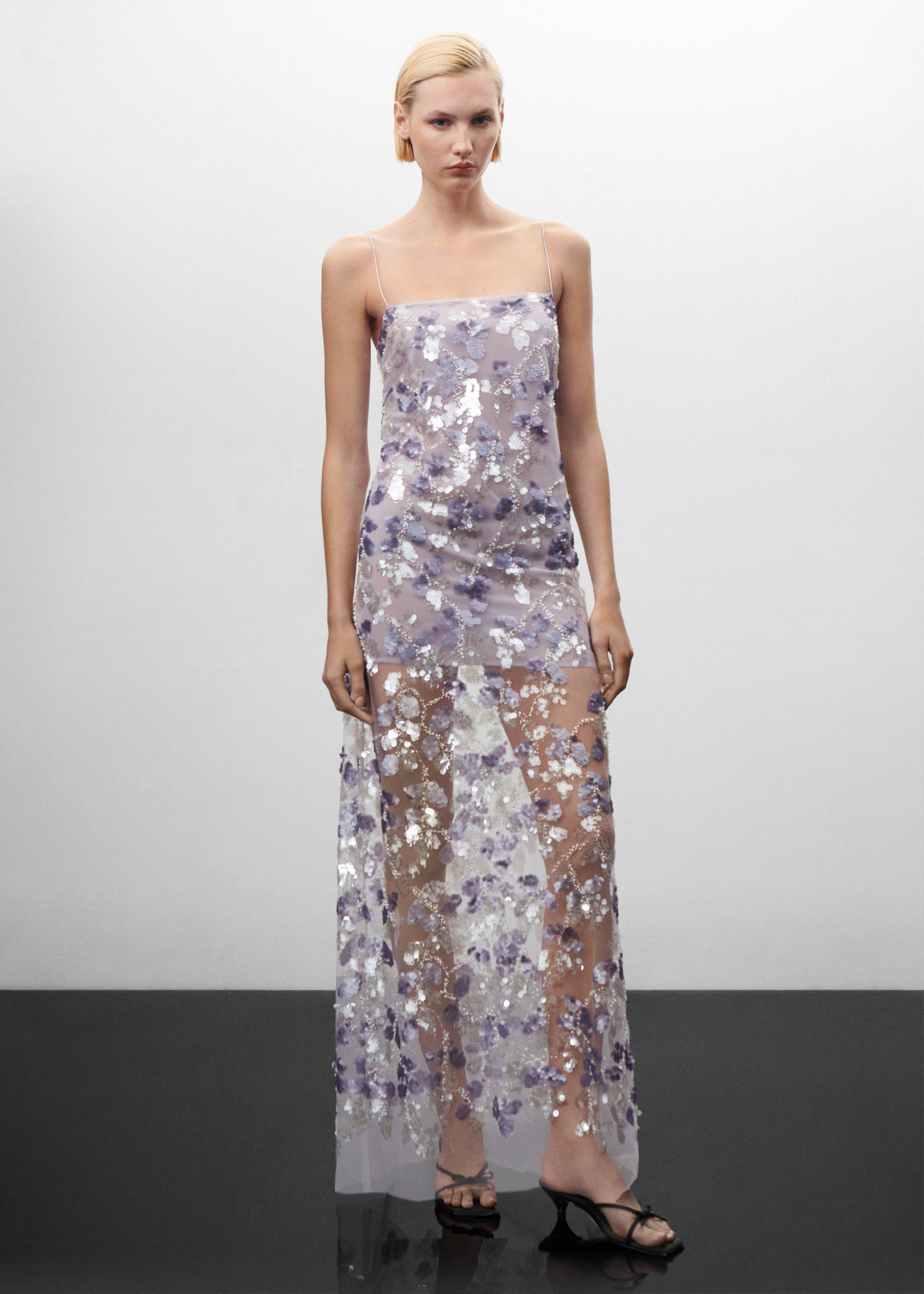 Sequin embroidered dress - General plane