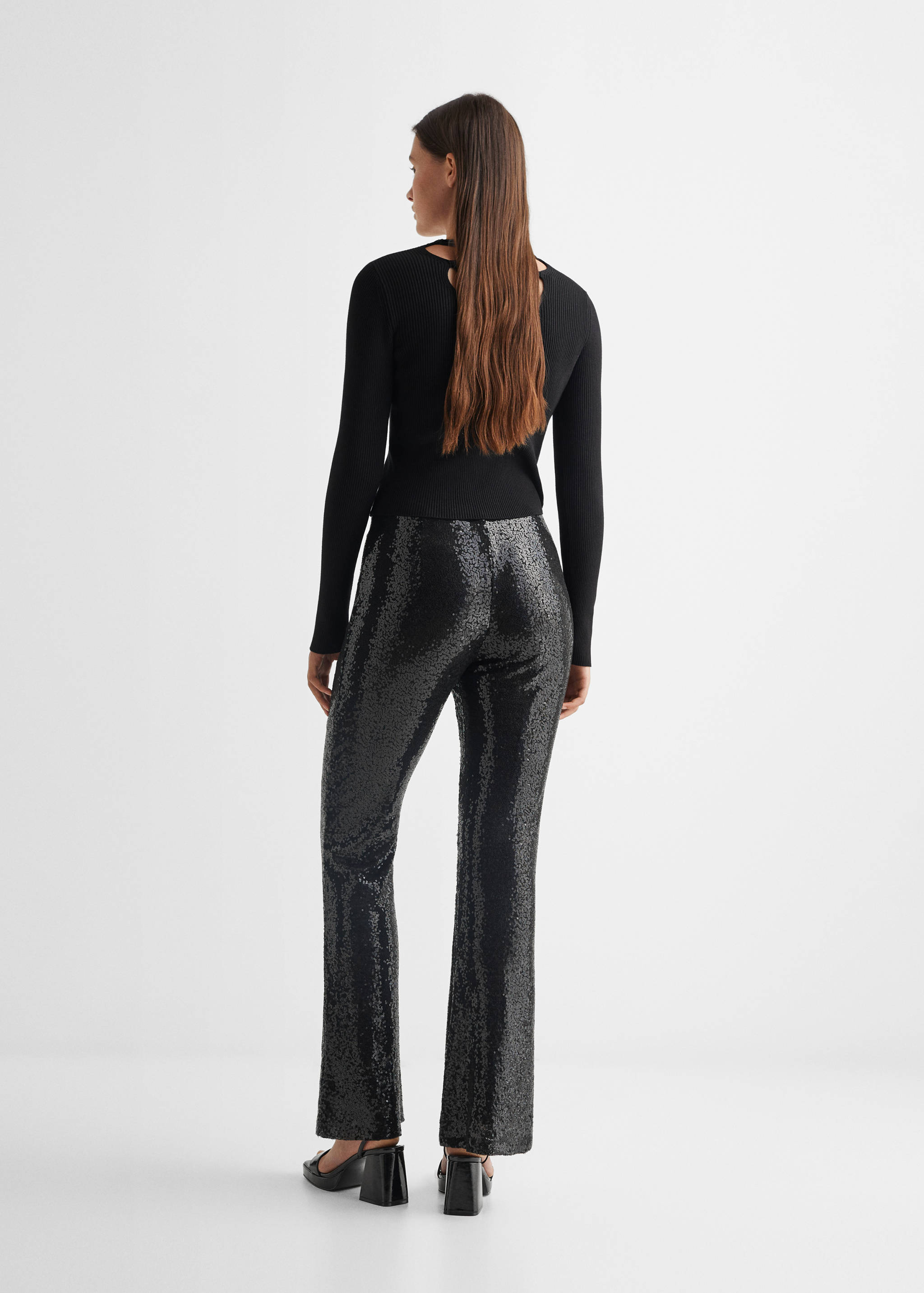 Hose mit Paillettenverzierung - Rückseite des Artikels