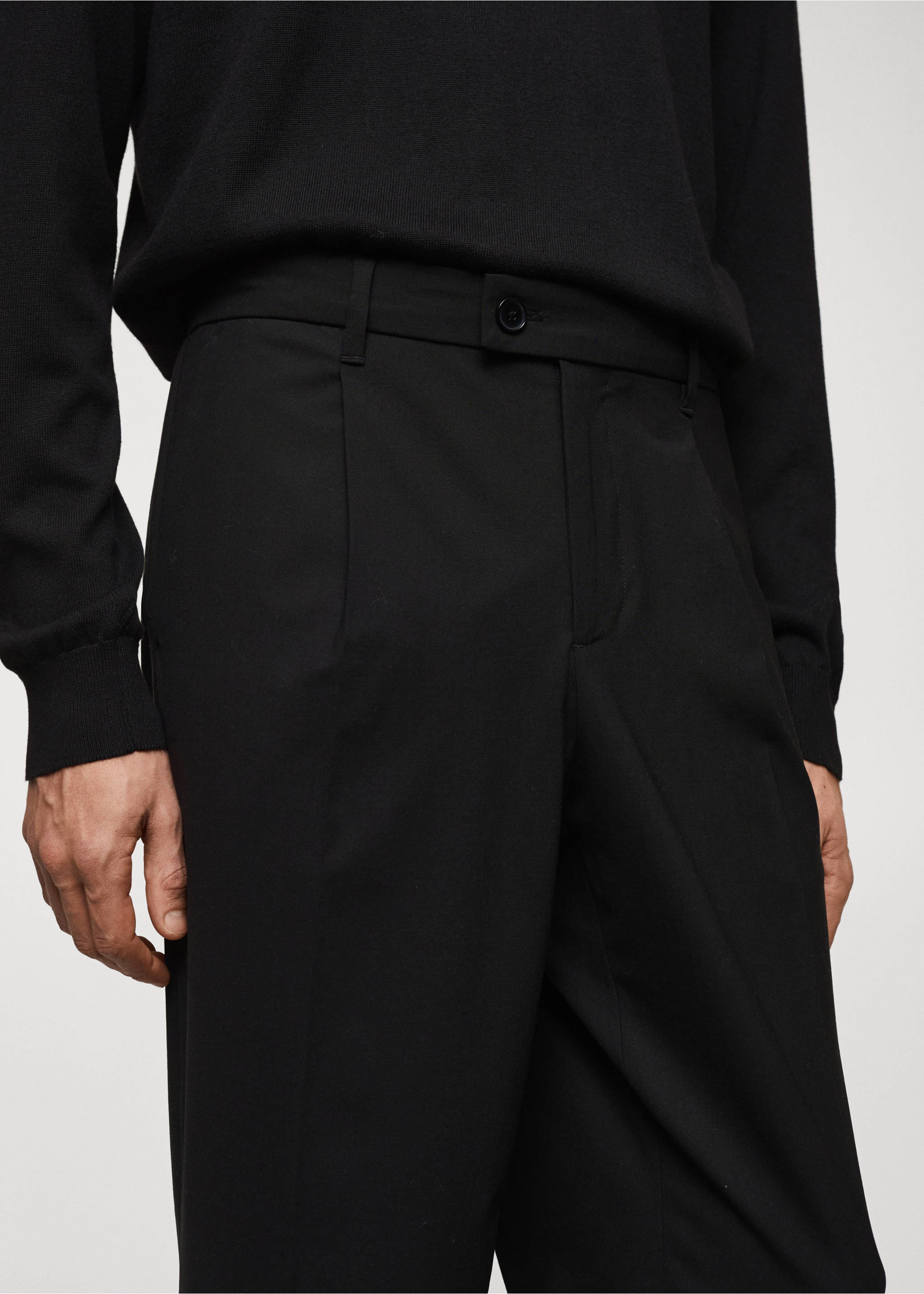 Relaxed-fit wool trousers - Details of the article 1, Black. Ref: 57059407-00.