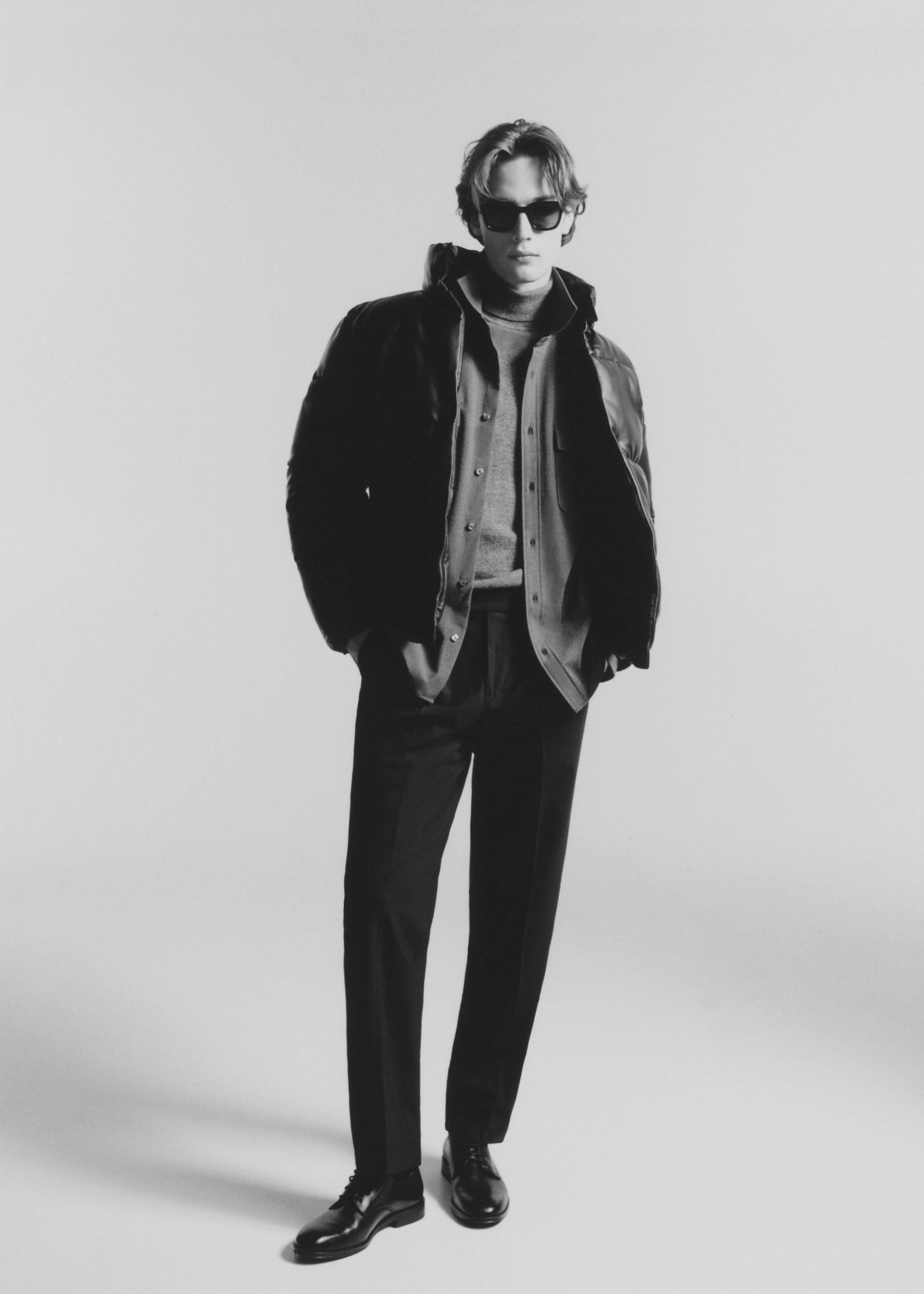 Relaxed-fit wool trousers - Details of the article 5, Black. Ref: 57059407-00.