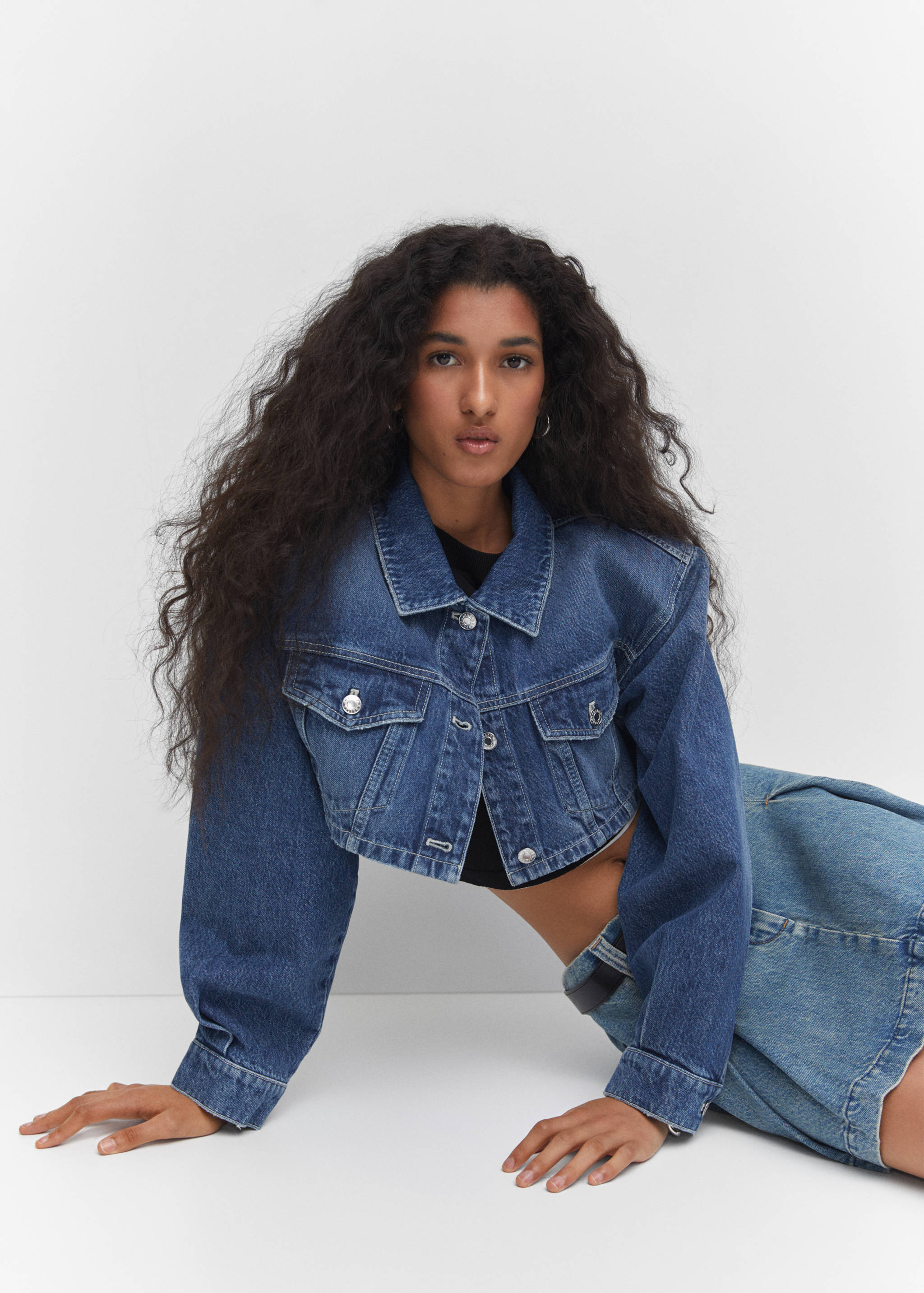 Cropped denim jacket - Details of the article 2