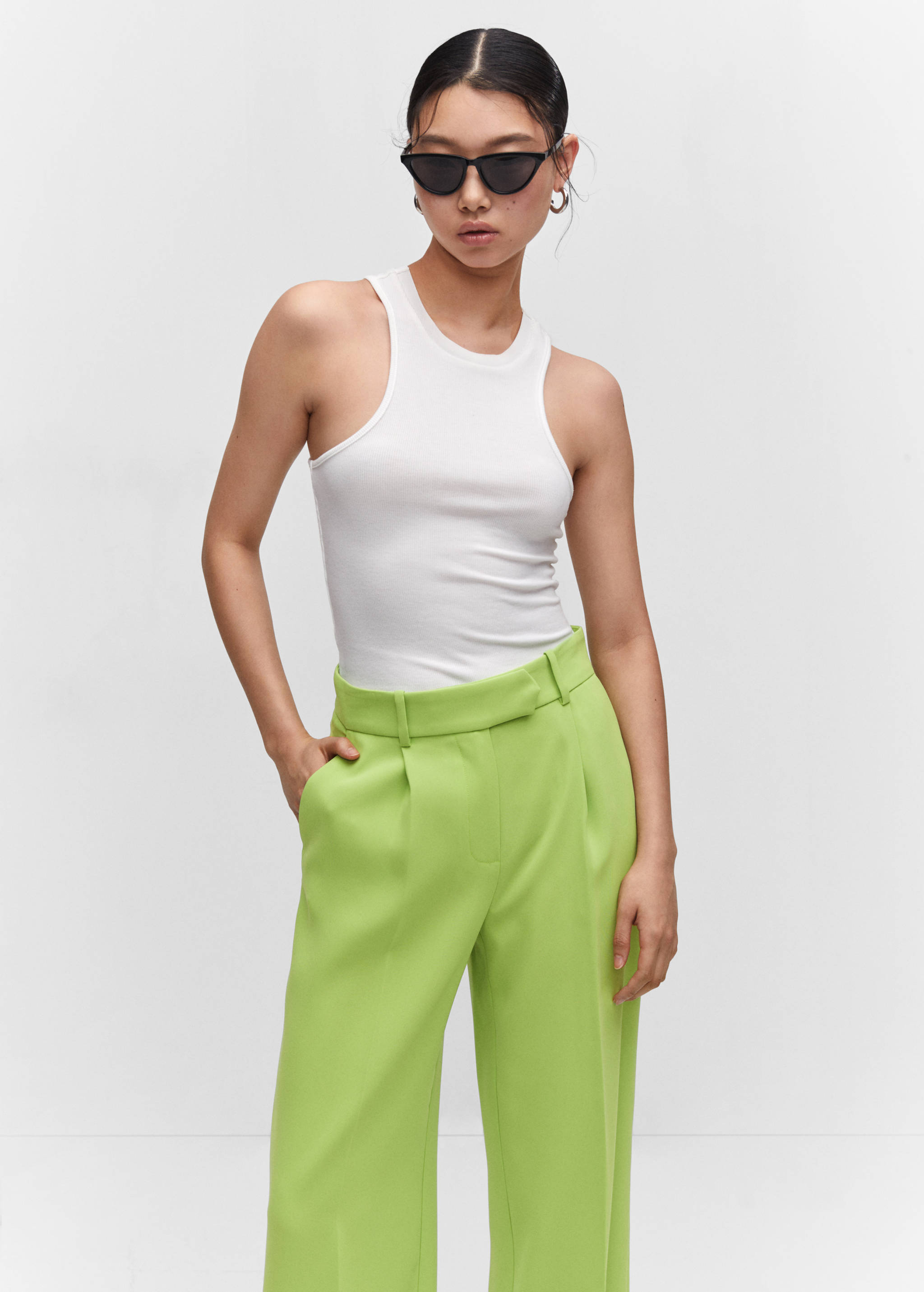 Wide leg pleated trousers - Details of the article 1